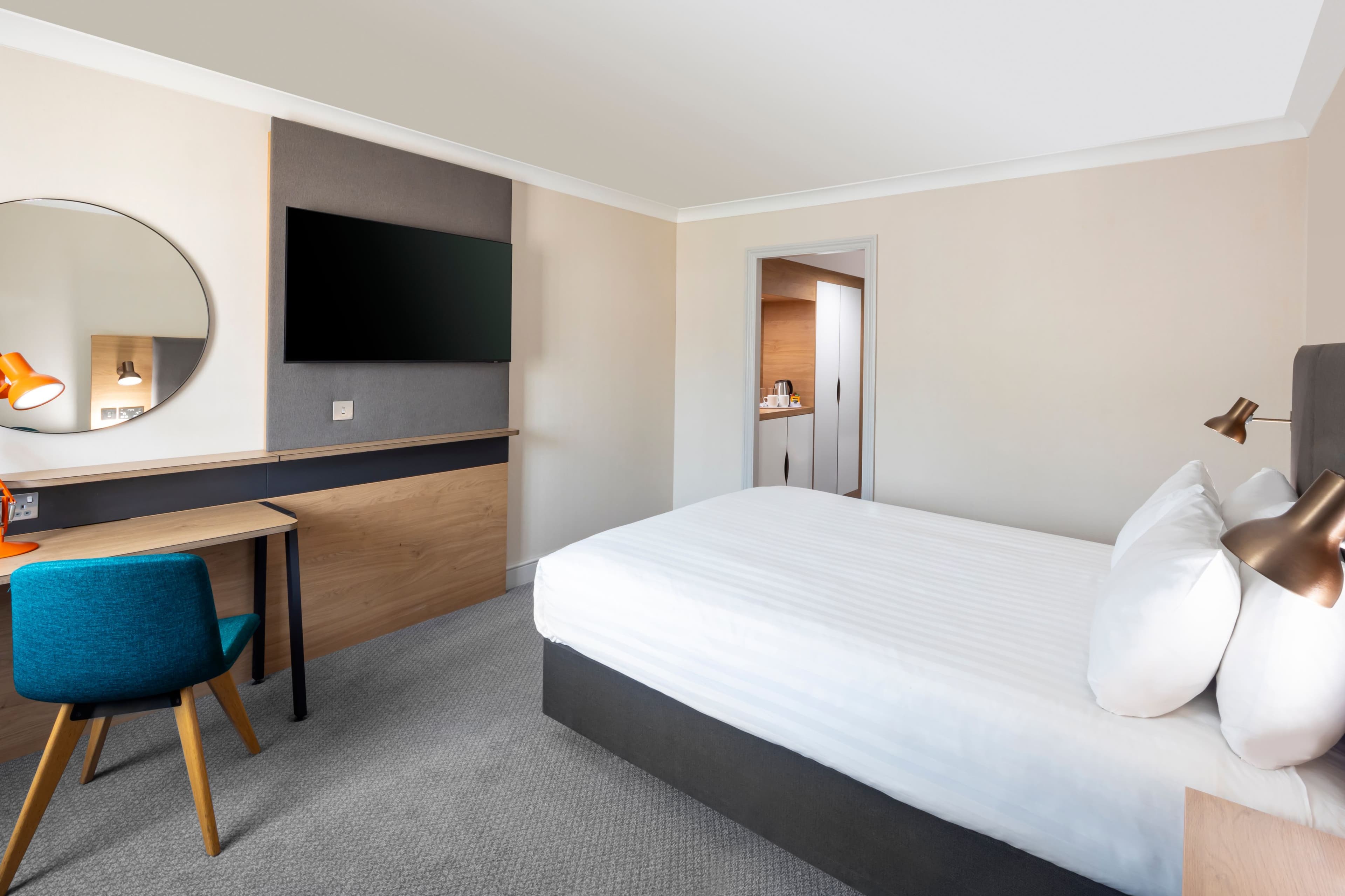 Holiday Inn Reading-South M4, Jct.11 — 17