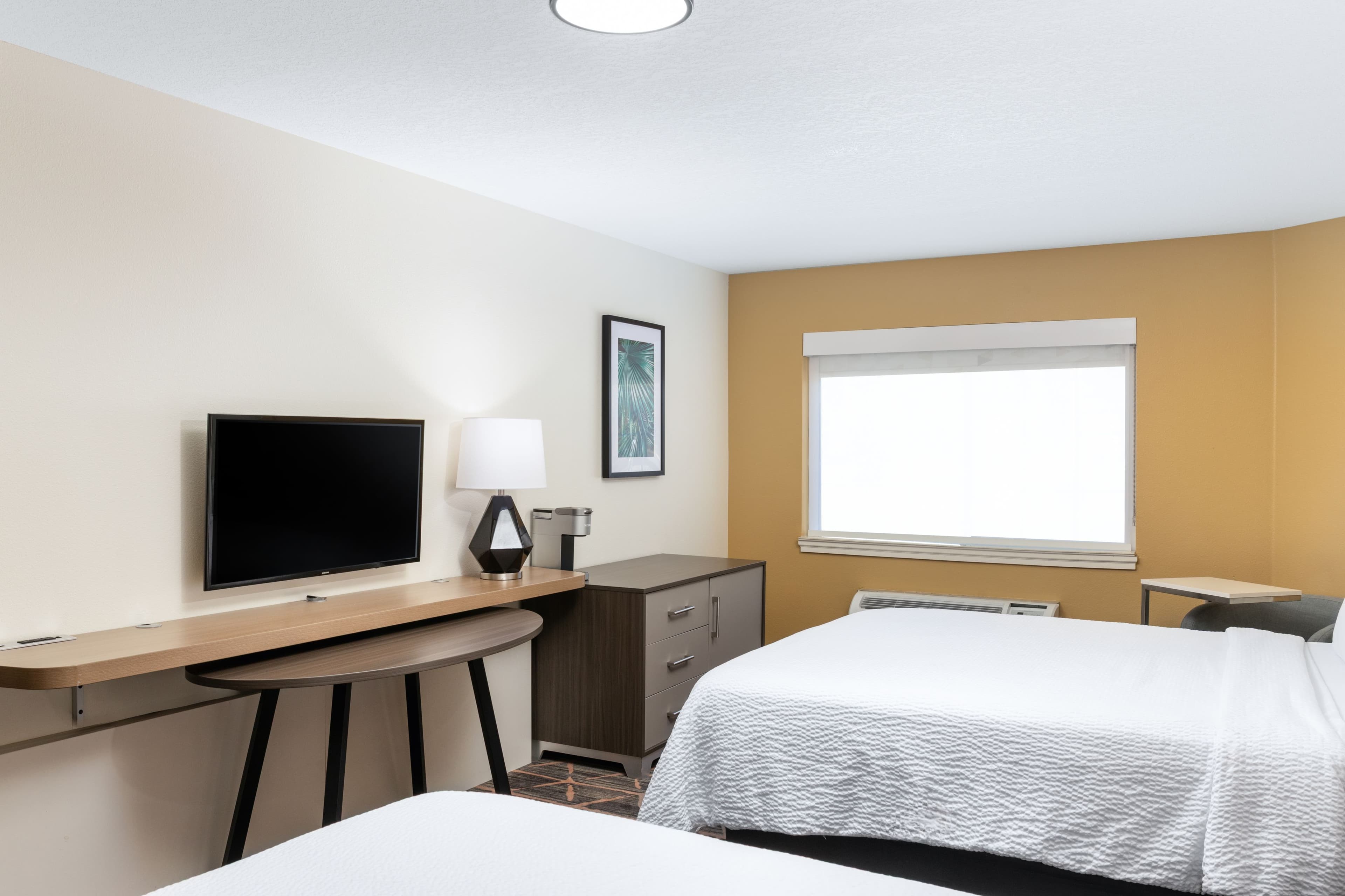 Holiday Inn Redding - Image 4