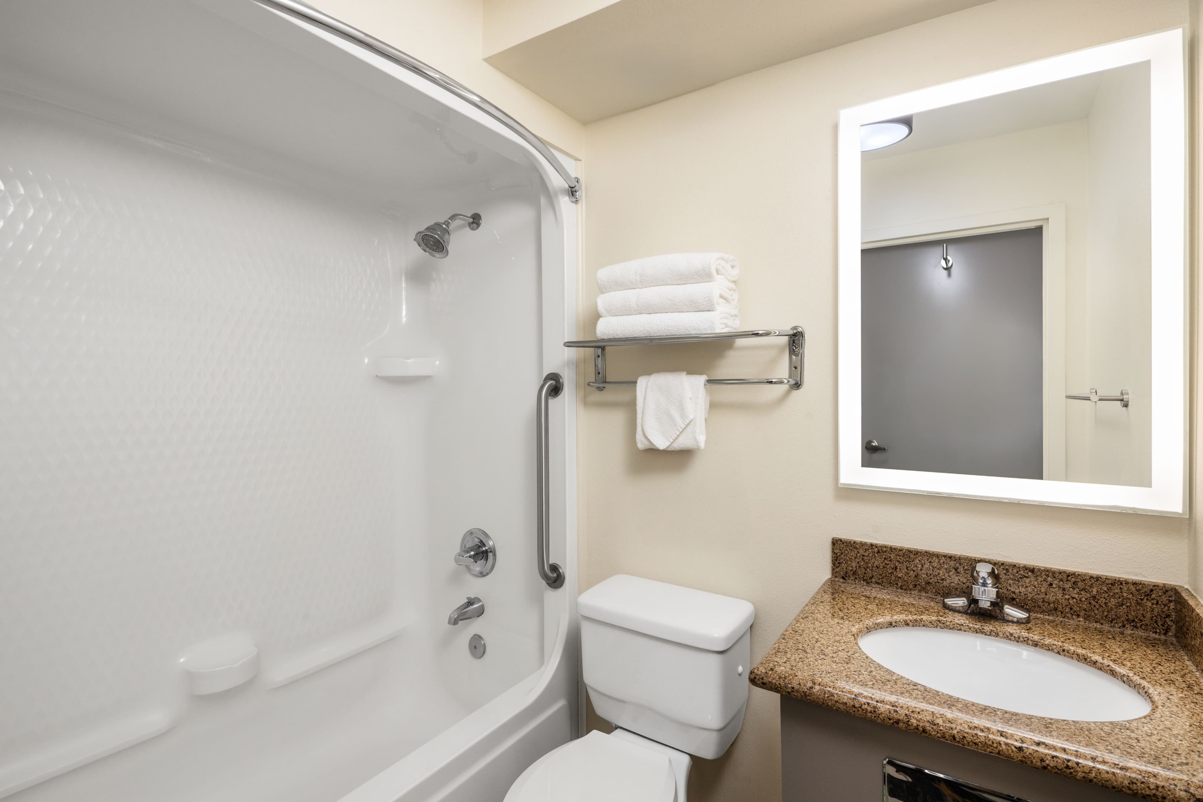 Standard Room - Image 8