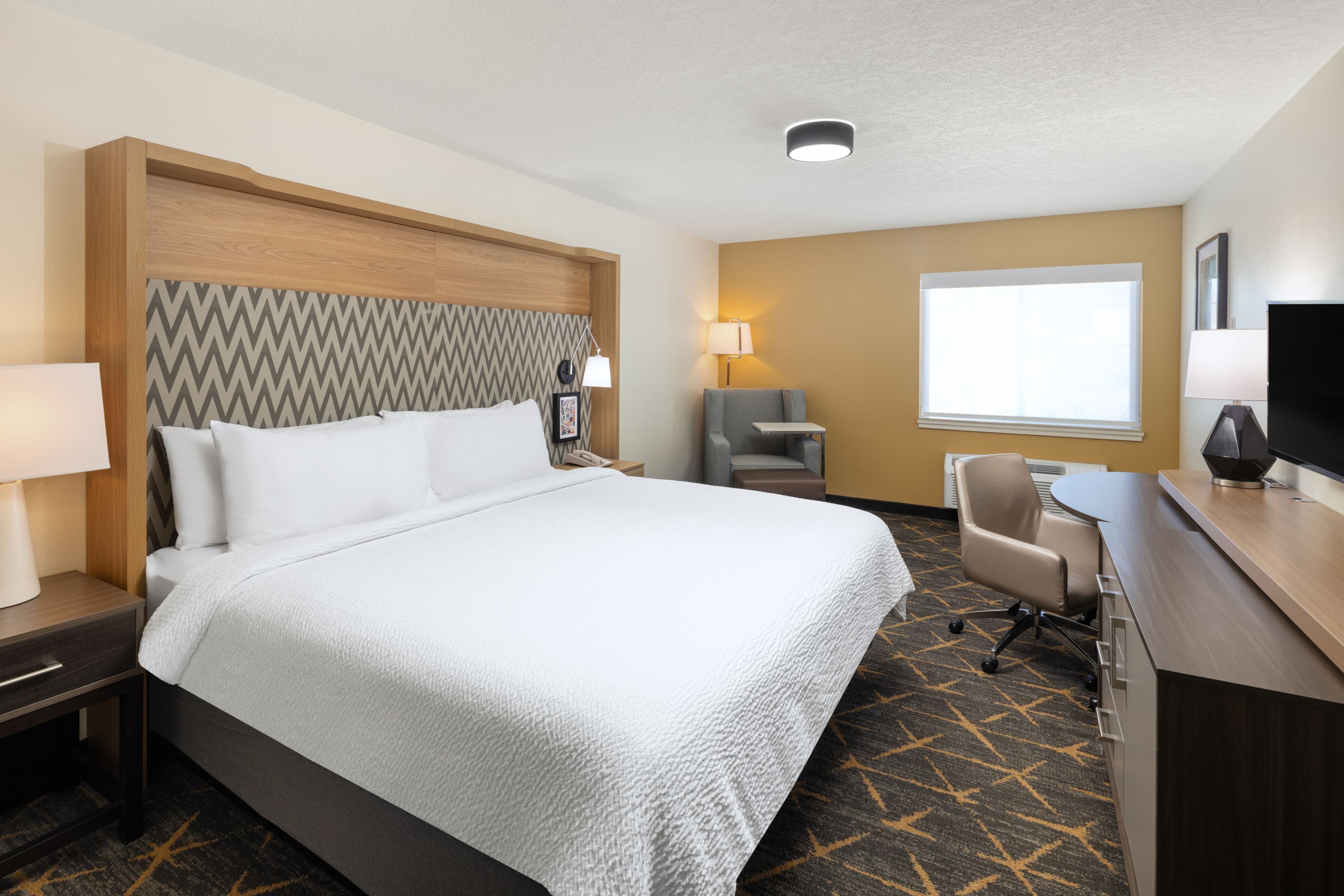 Holiday Inn Redding - Image 3