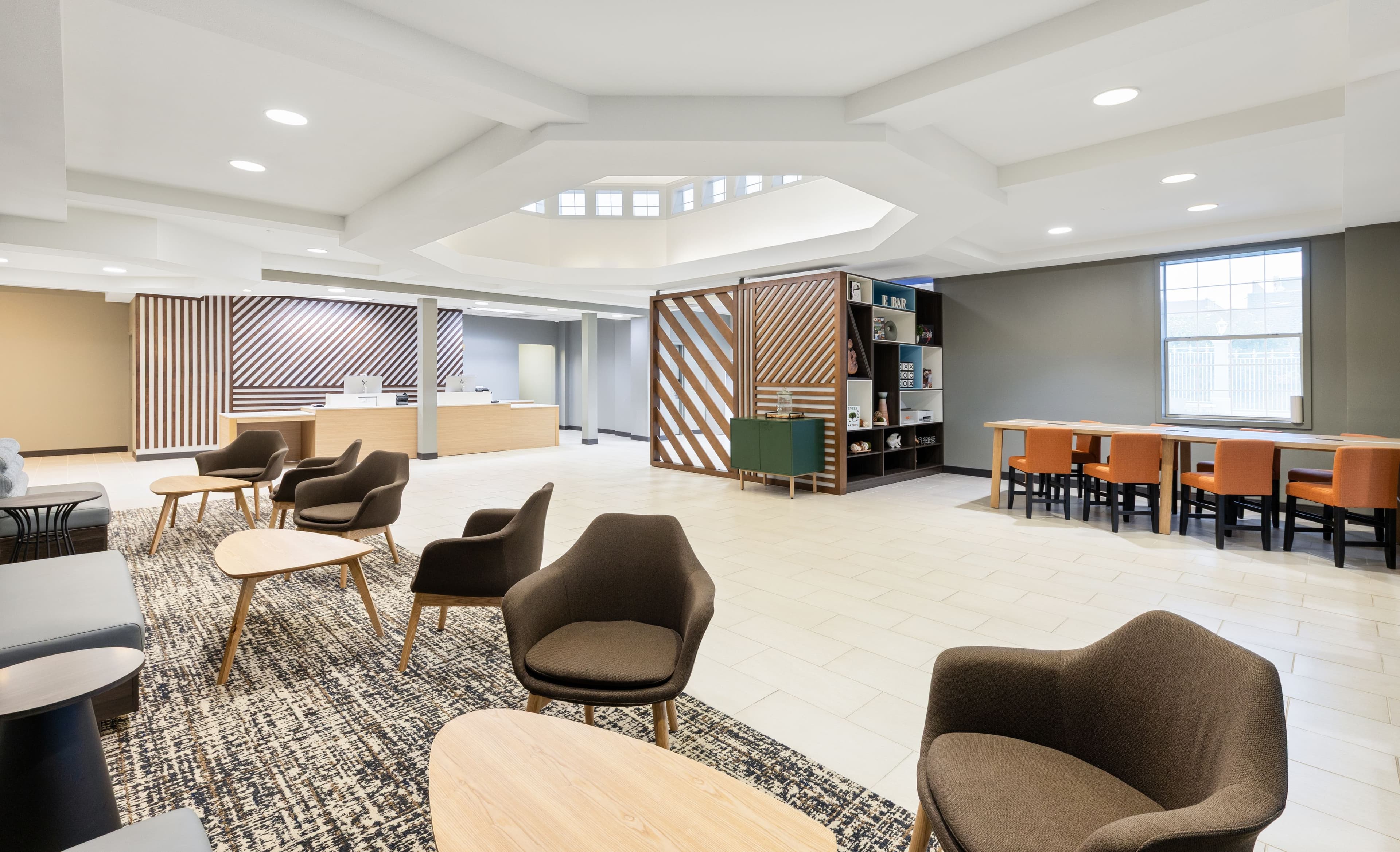 Holiday Inn Redding - Image 1