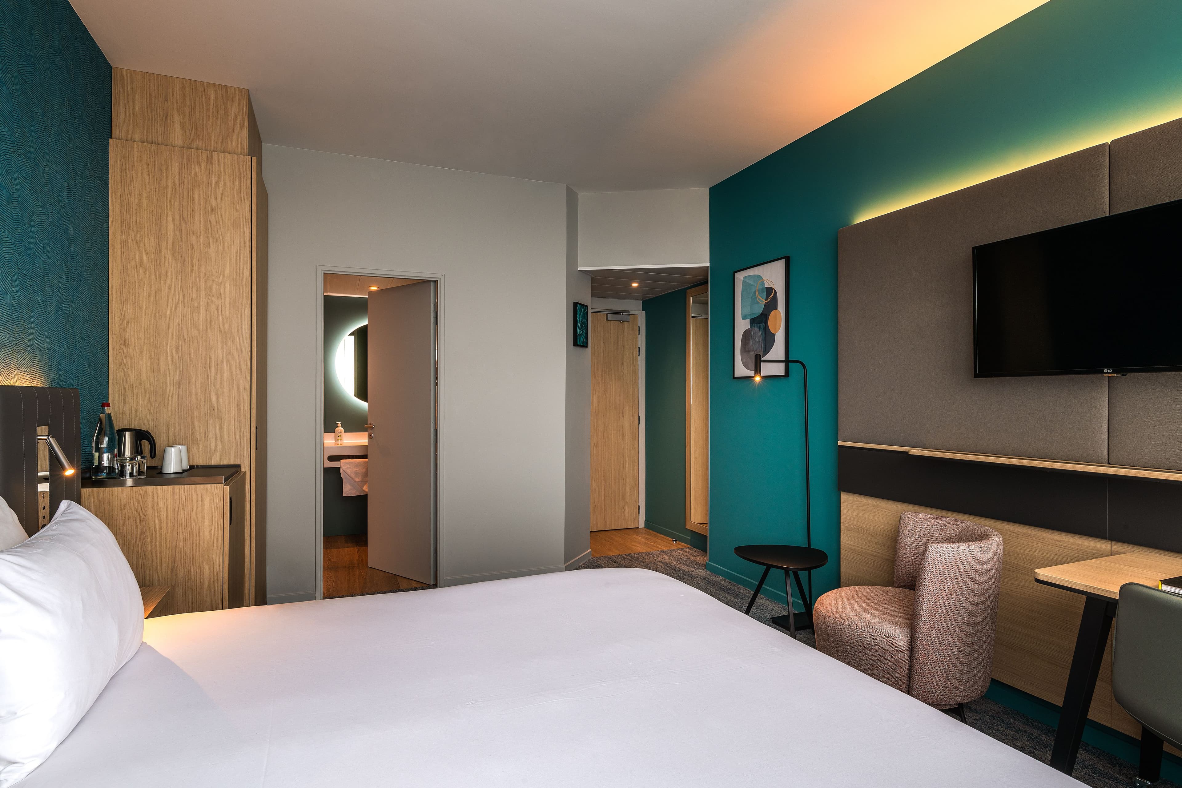 Standard Room - Image 16
