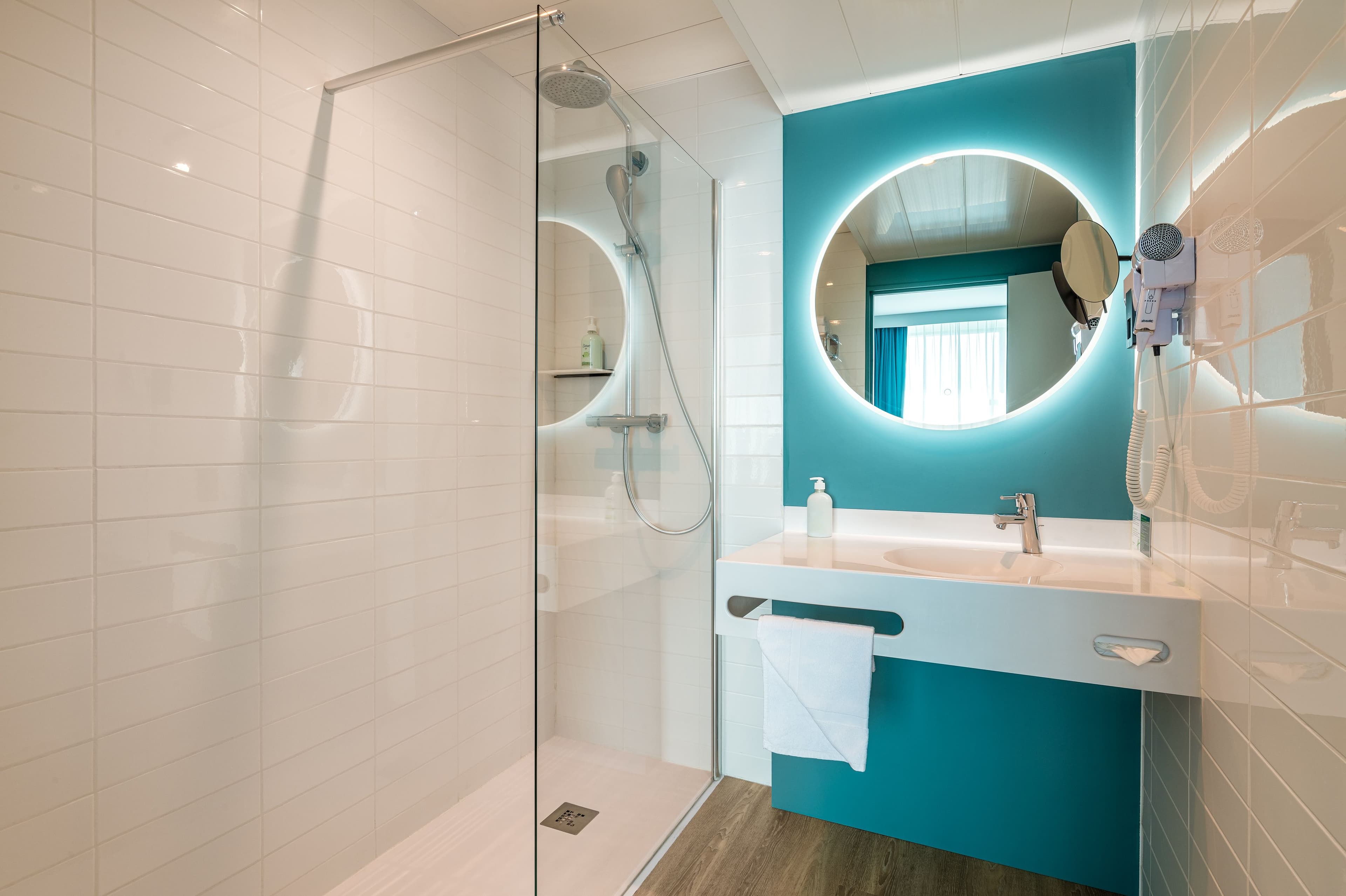 Standard Room - Image 8