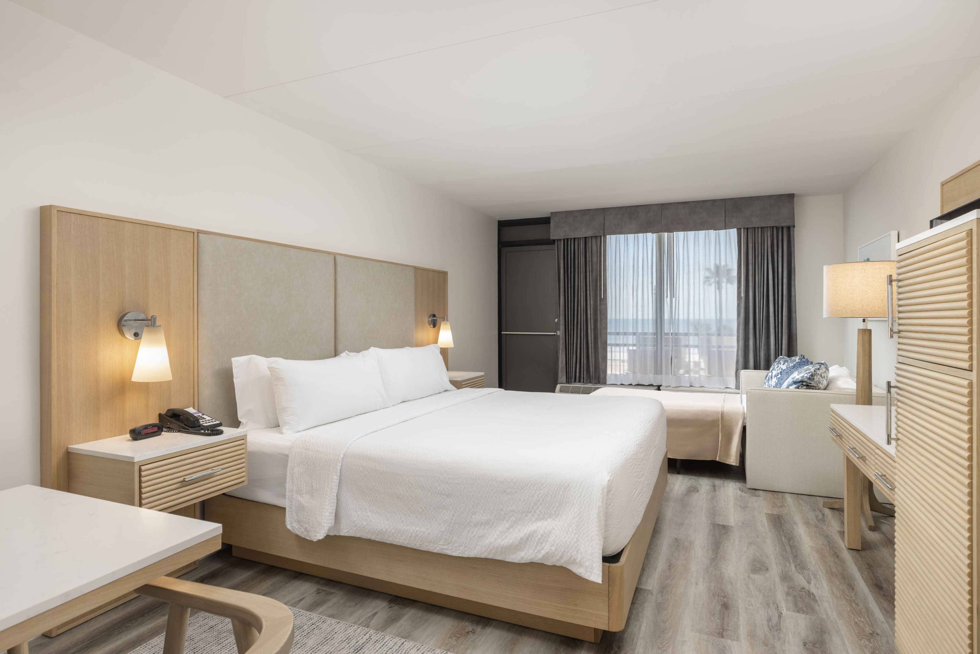 Holiday Inn Resort Galveston-On The Beach — 9