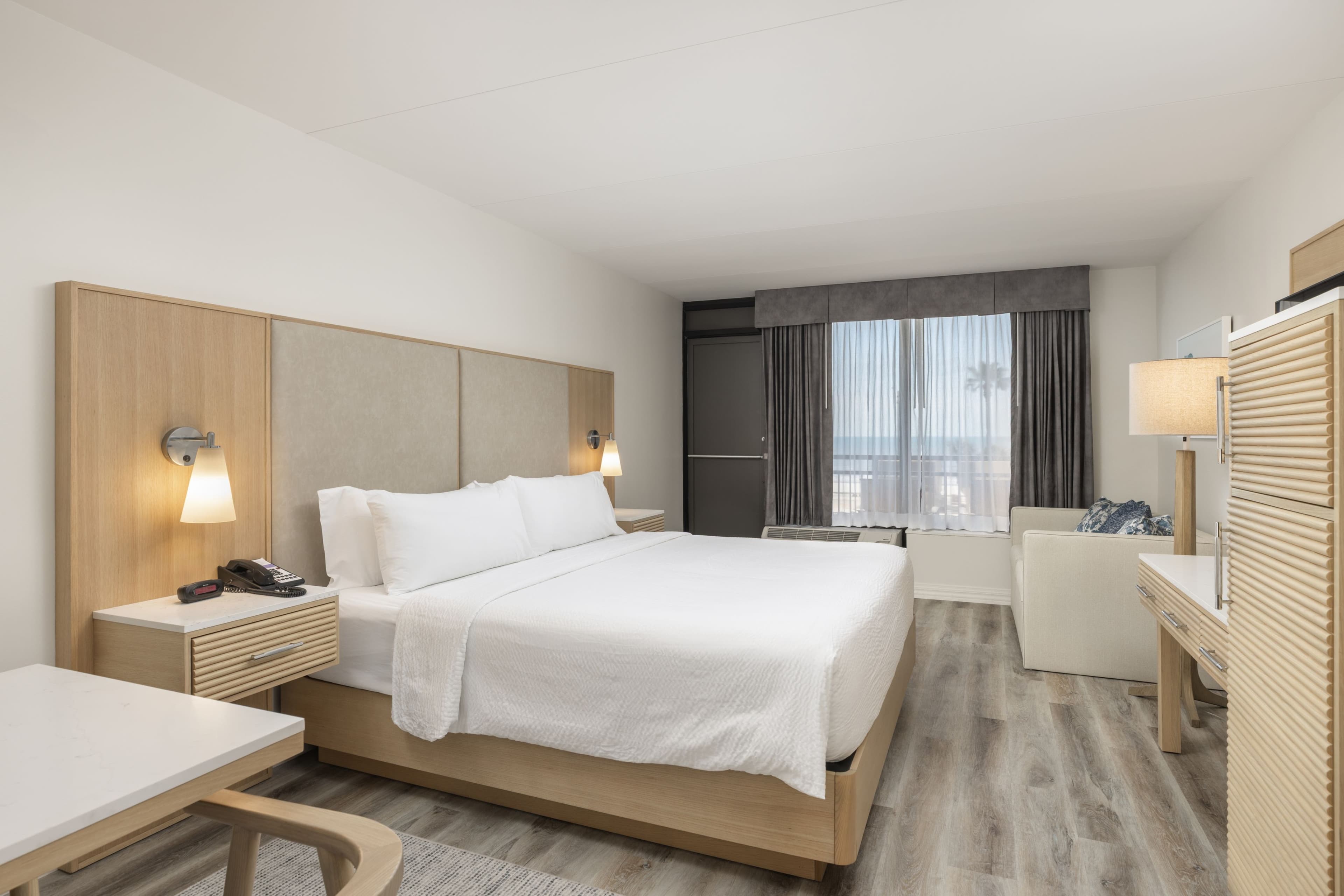 Holiday Inn Resort Galveston-On The Beach — 15
