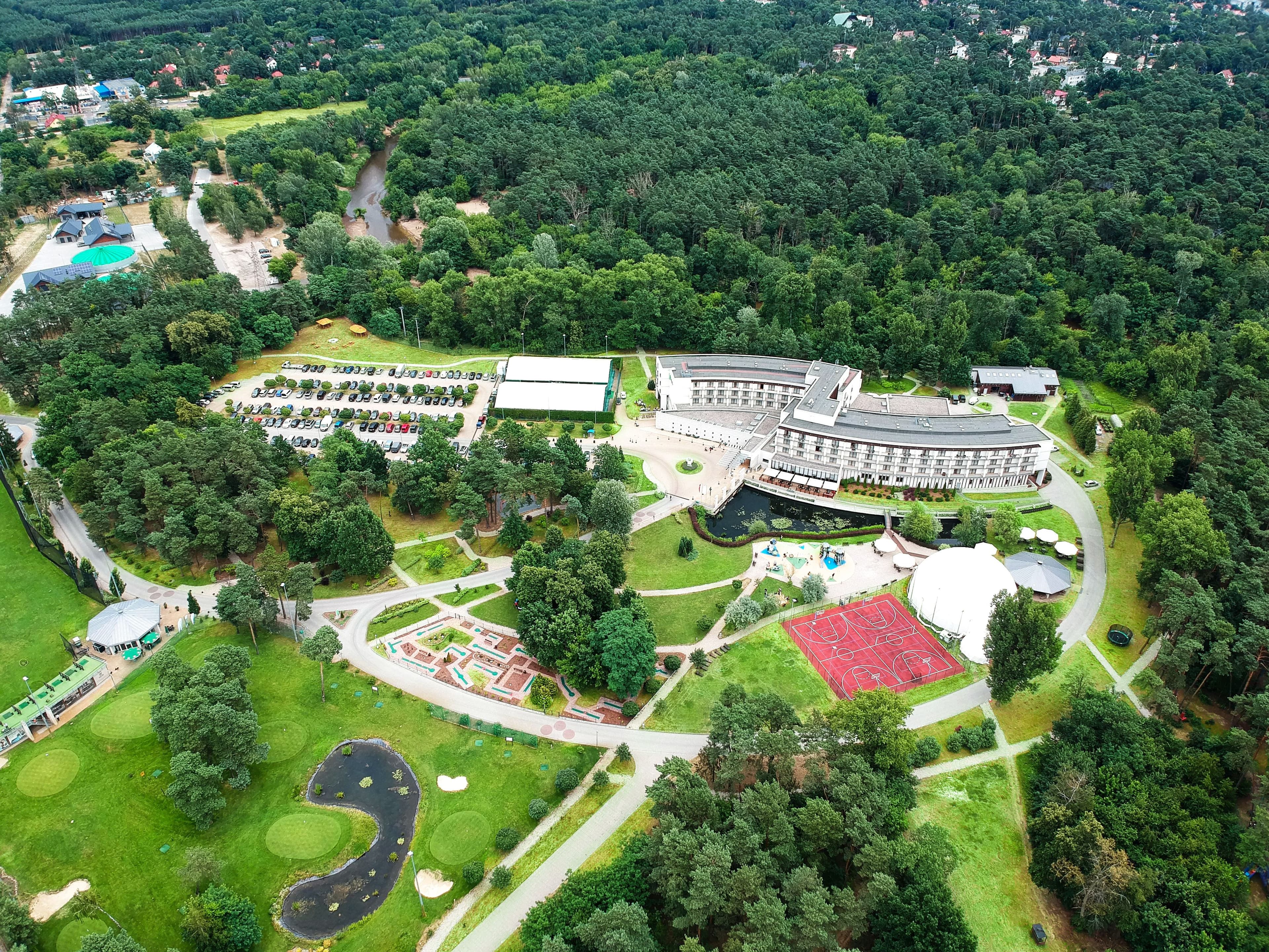 Holiday Inn Resort Warsaw - Jozefow - Image 1