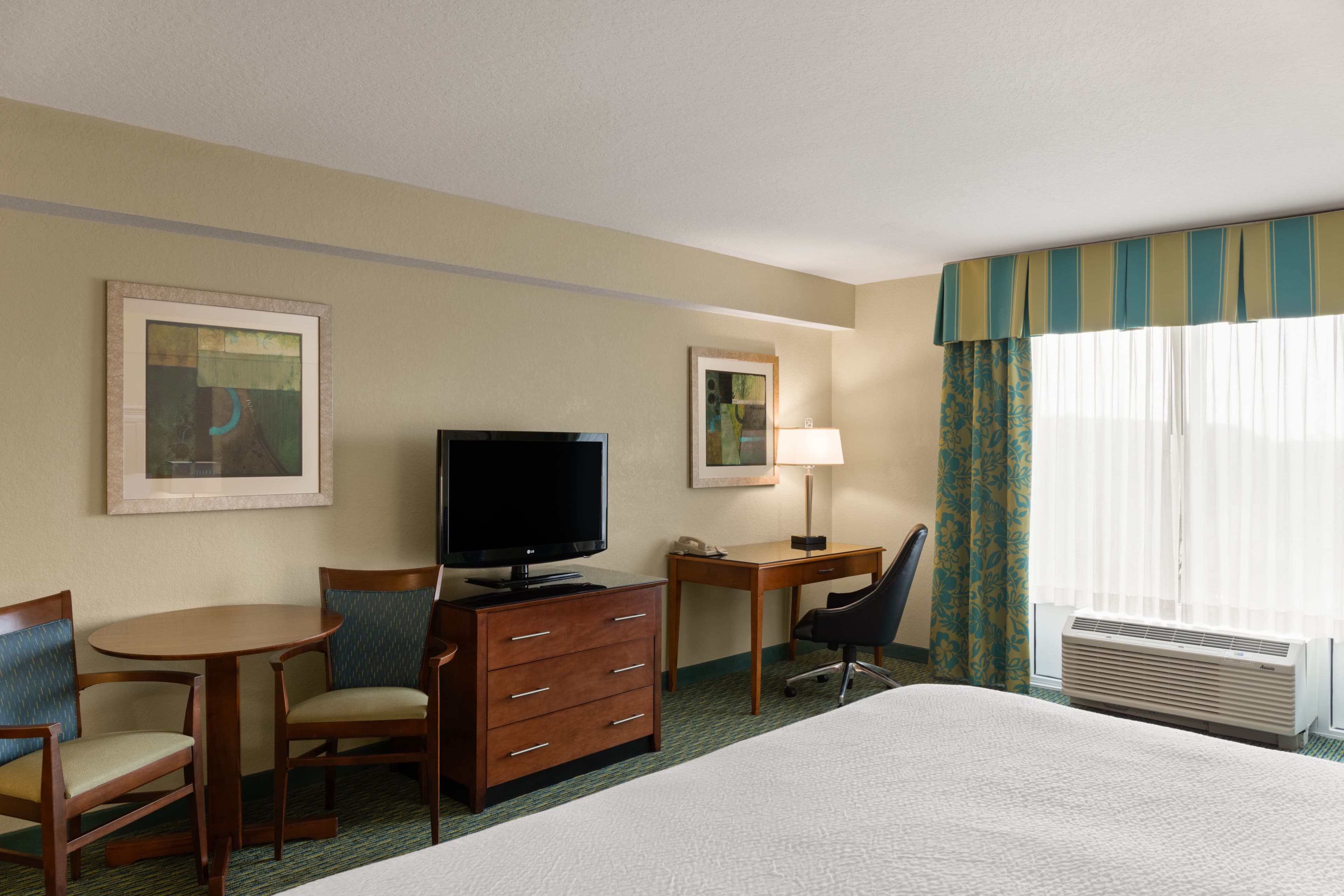 Holiday Inn Resort Orlando Lake Buena Vista — 11