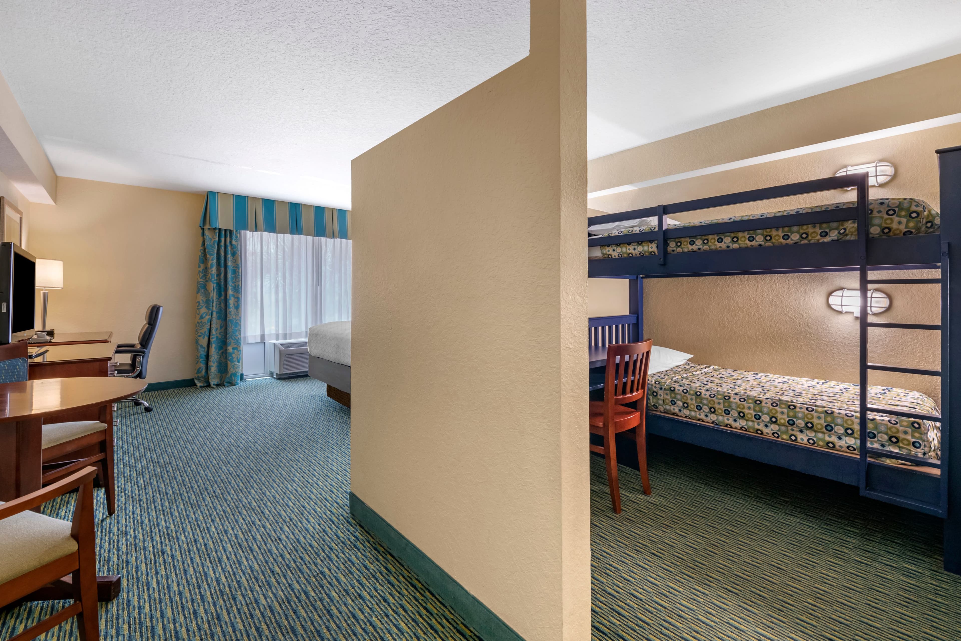 Holiday Inn Resort Orlando Lake Buena Vista — 10