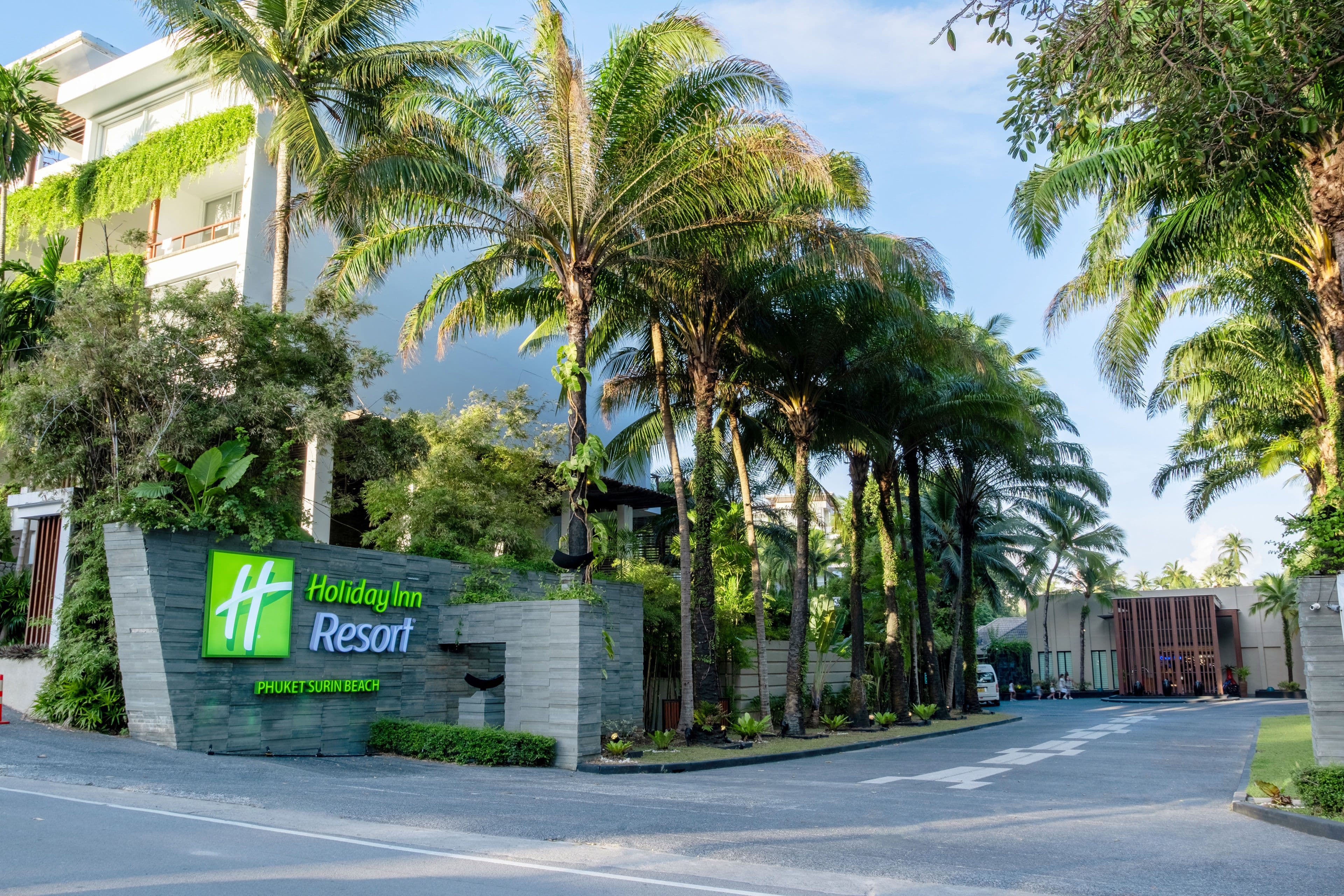 Holiday Inn Resort Phuket Surin Beach - Image 1
