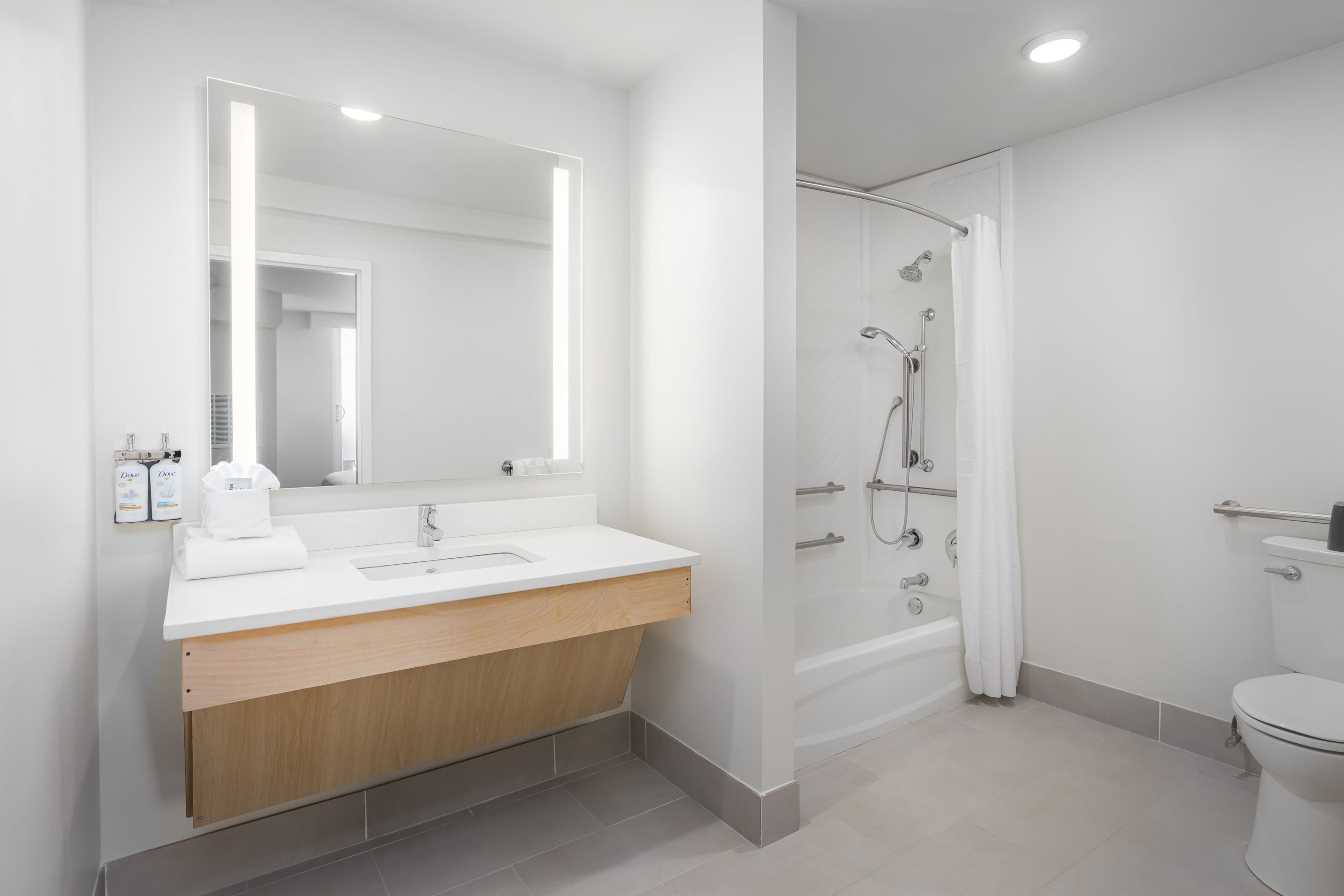 Holiday Inn Resort Oceanfront @ Surfside Beach — 39