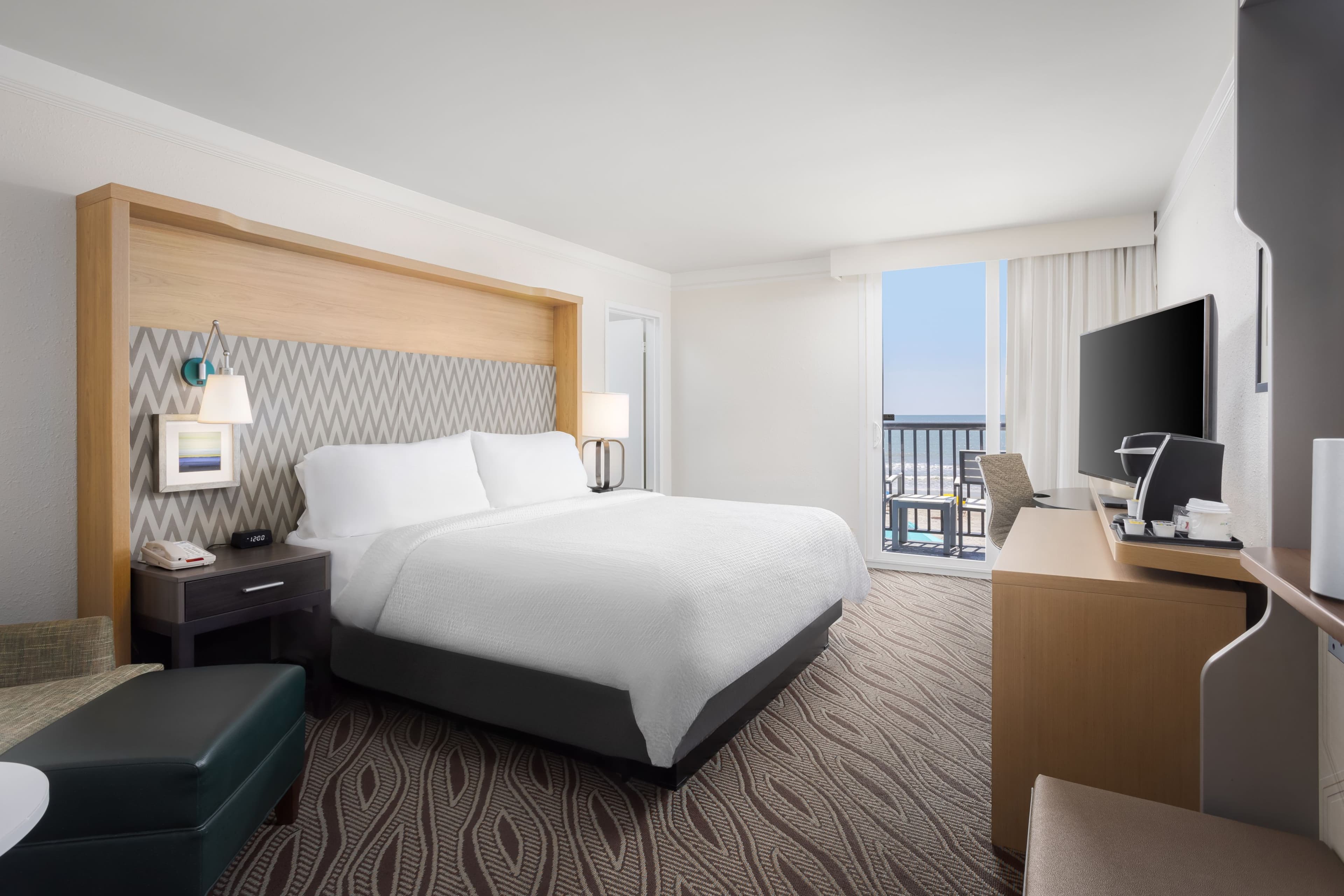 Holiday Inn Resort Oceanfront @ Surfside Beach — 13