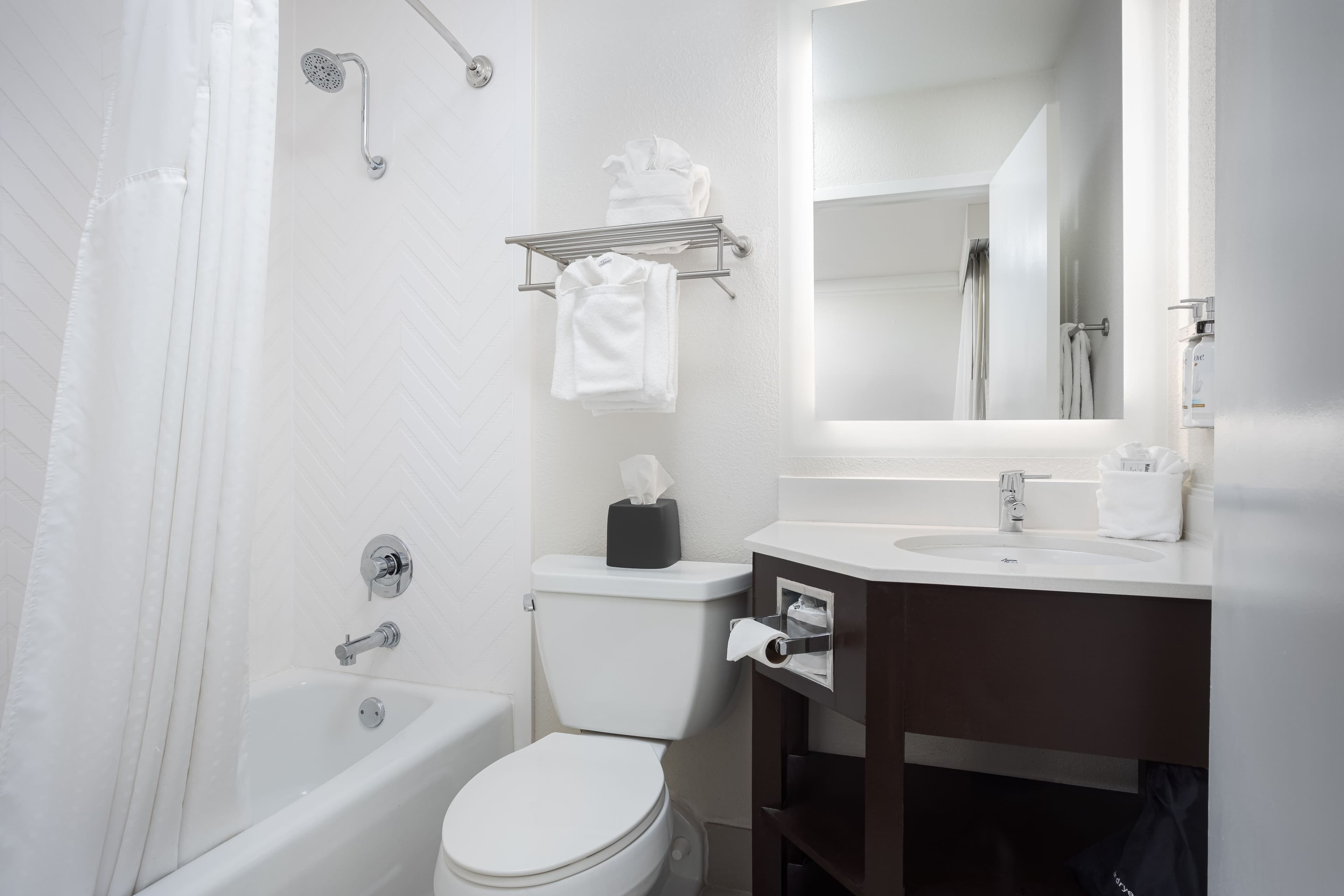 Holiday Inn Resort Oceanfront @ Surfside Beach — 8