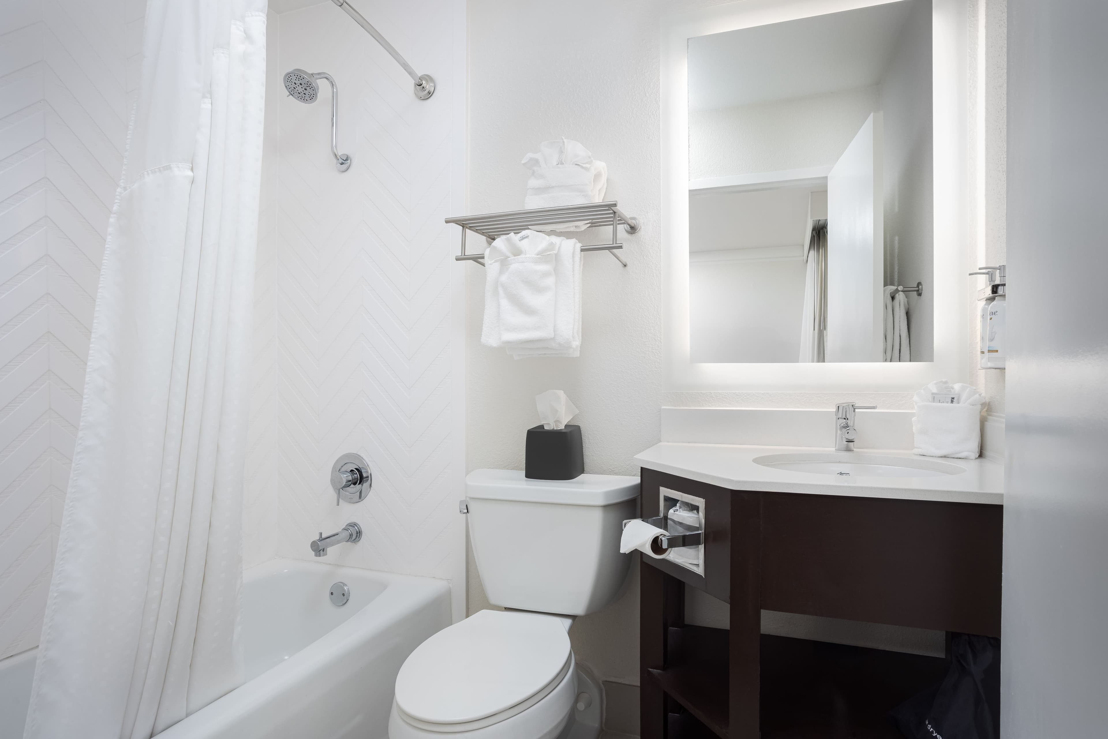 Holiday Inn Resort Oceanfront @ Surfside Beach — 12