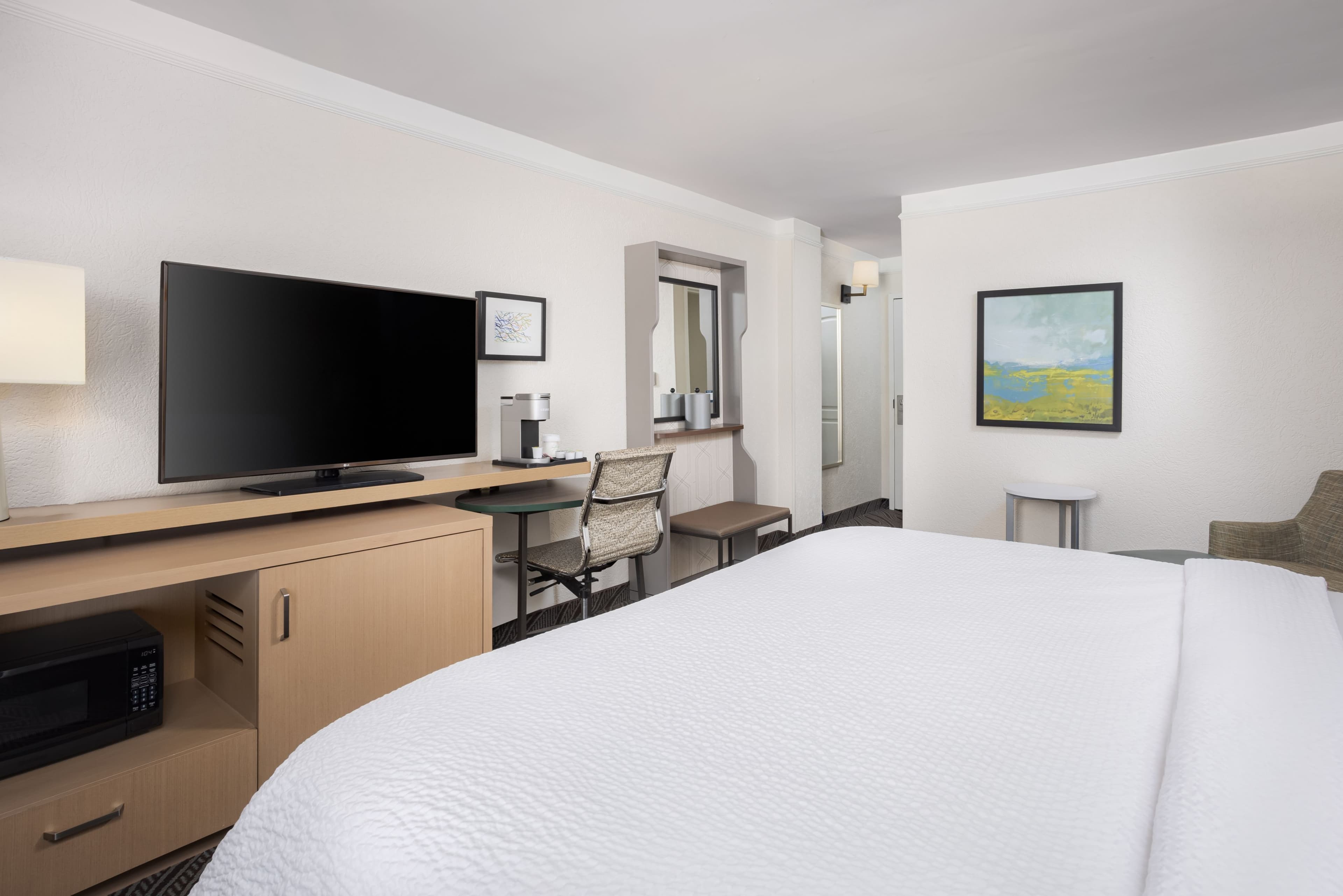 Holiday Inn Resort Oceanfront @ Surfside Beach — 9