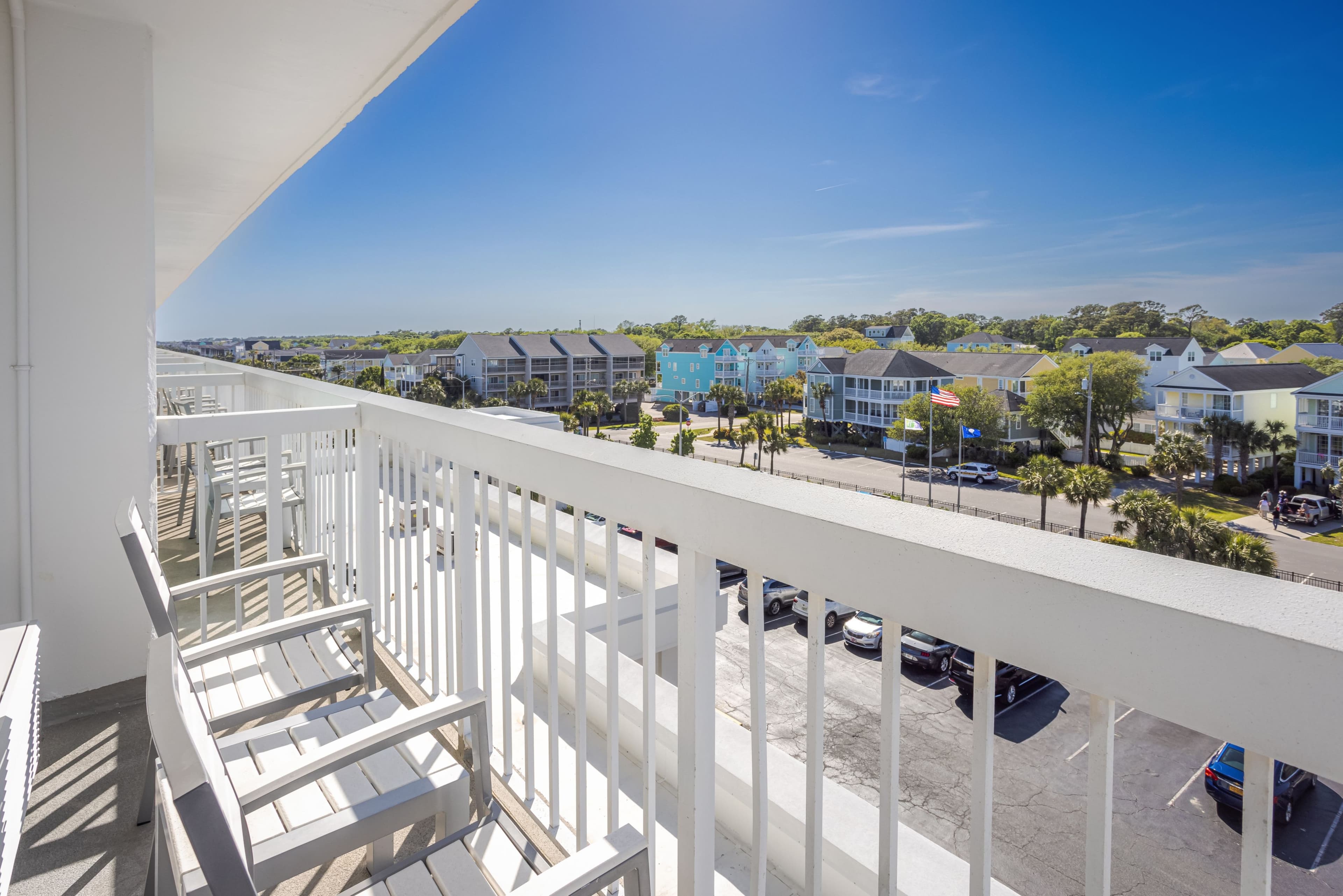 Holiday Inn Resort Oceanfront @ Surfside Beach — 7