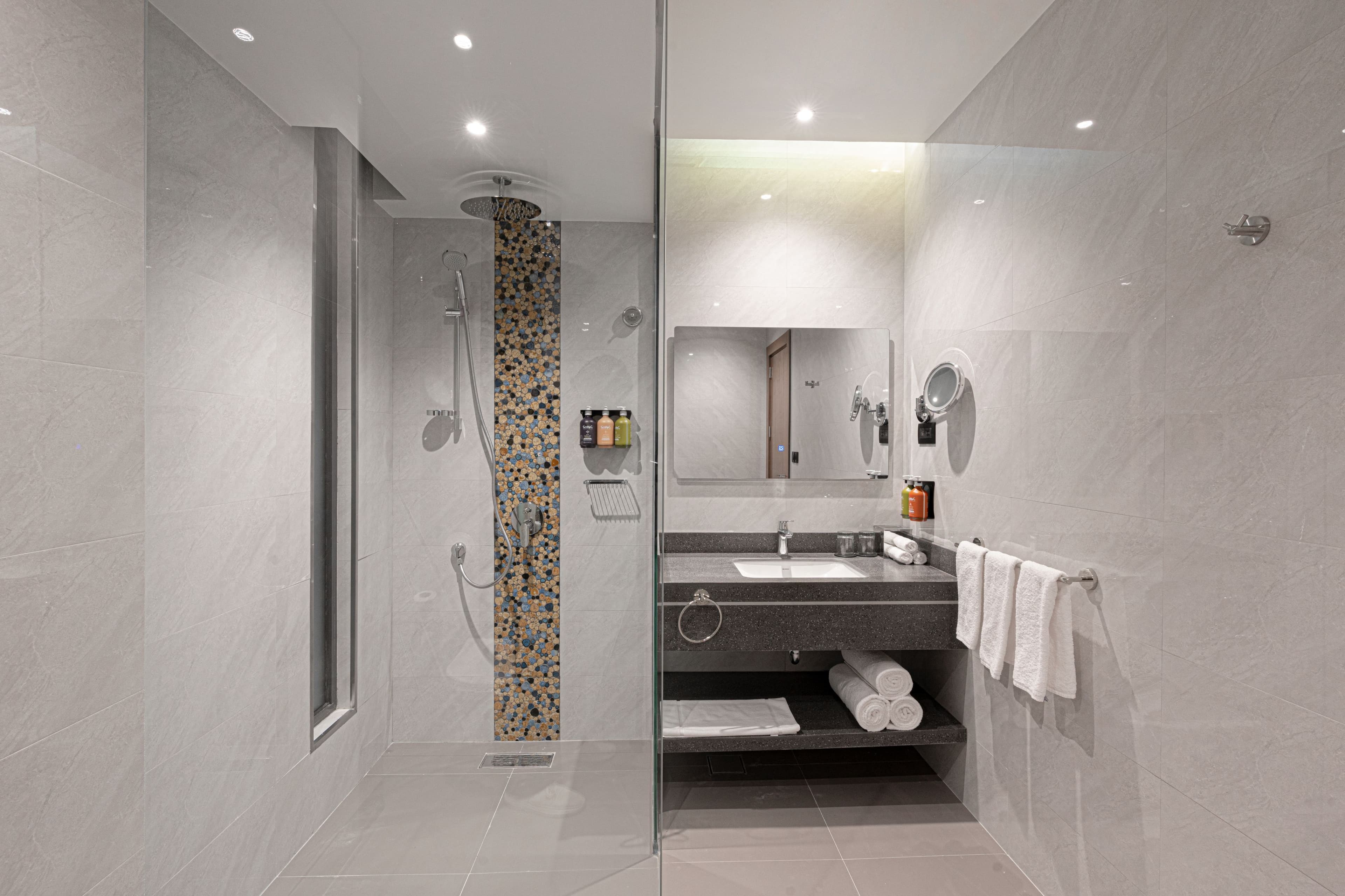 Standard Room - Image 8