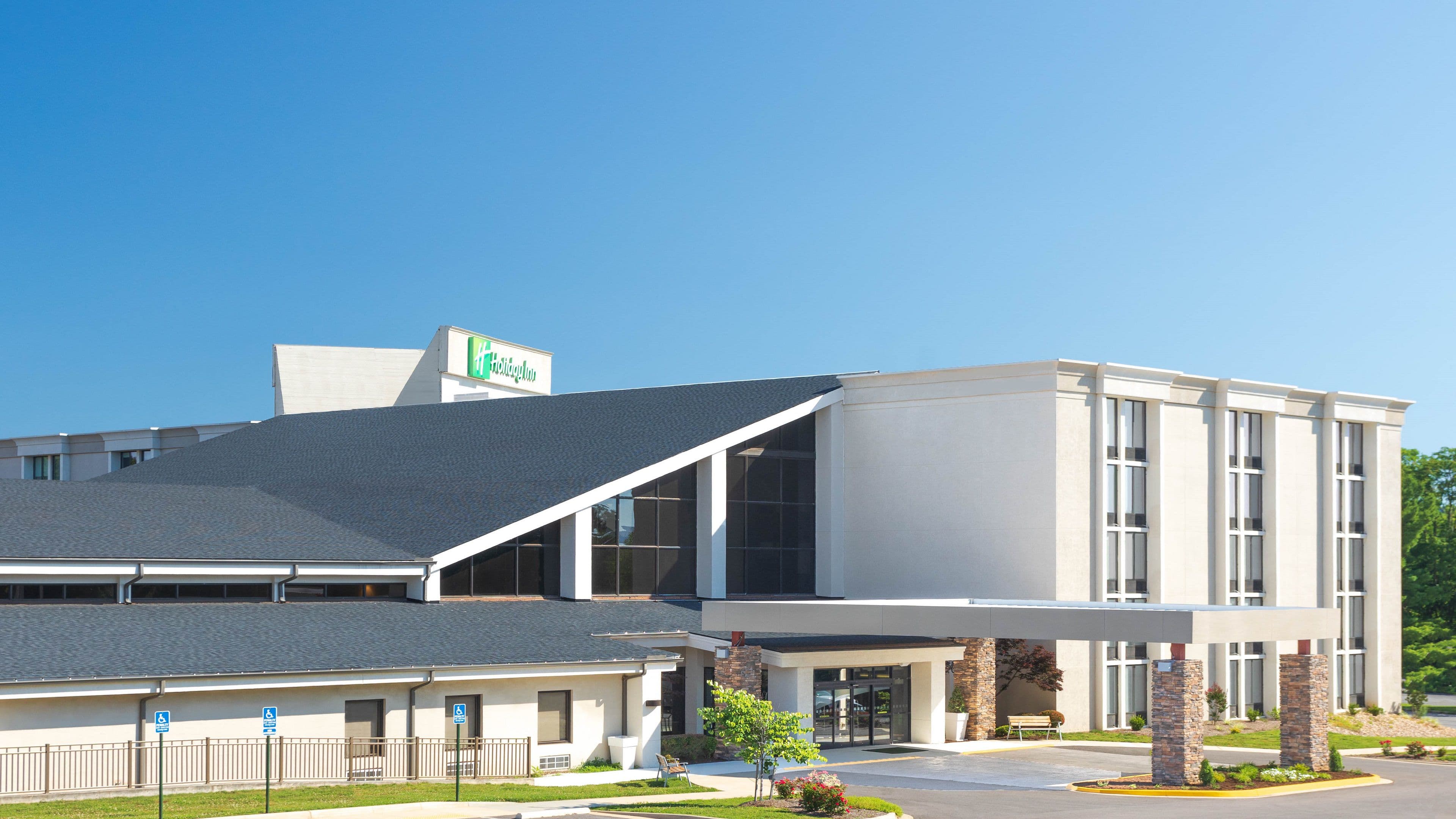 Holiday Inn Roanoke Airport-Conference CTR - Image 1