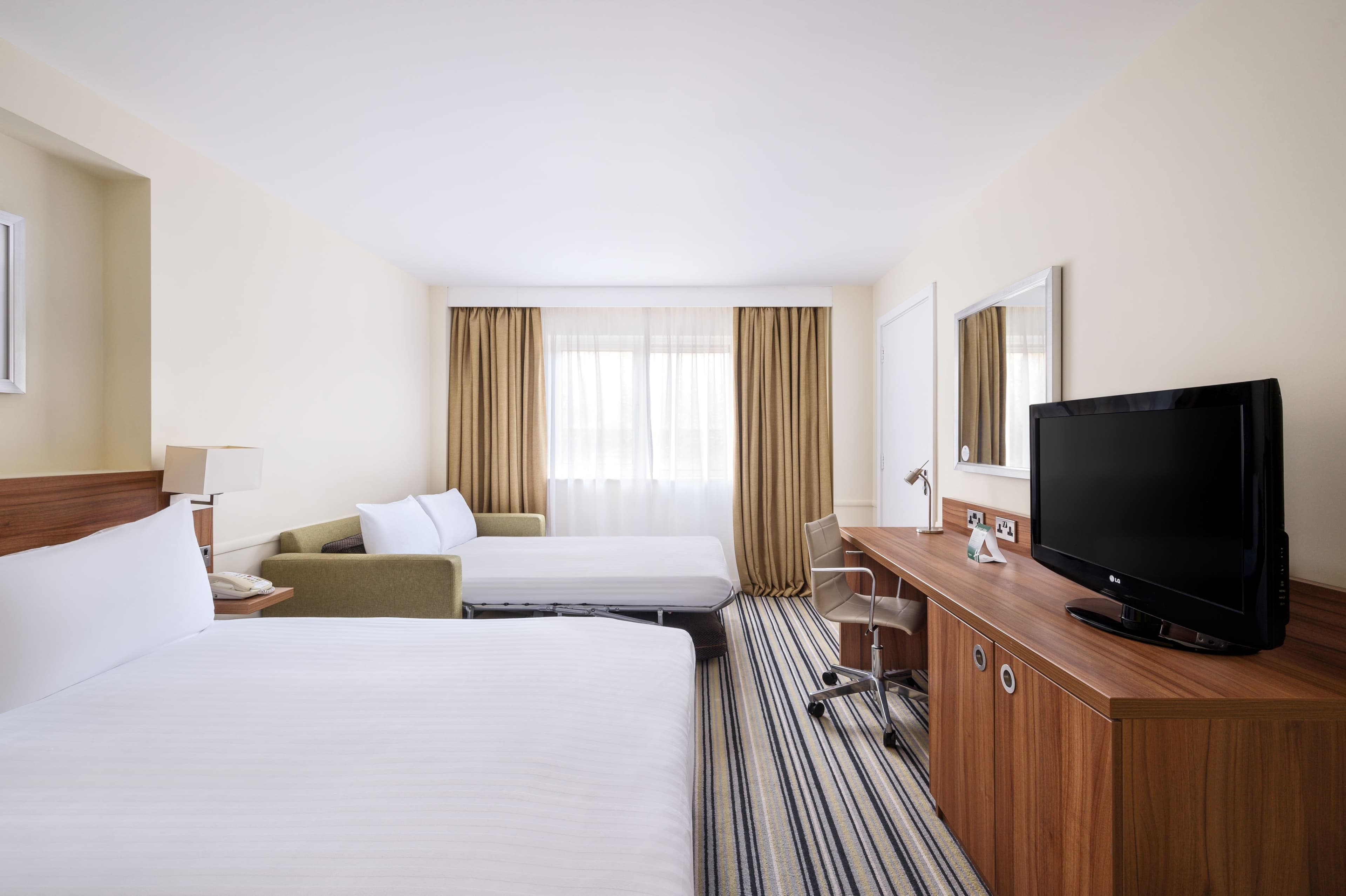 Holiday Inn Rochester - Chatham - Image 2