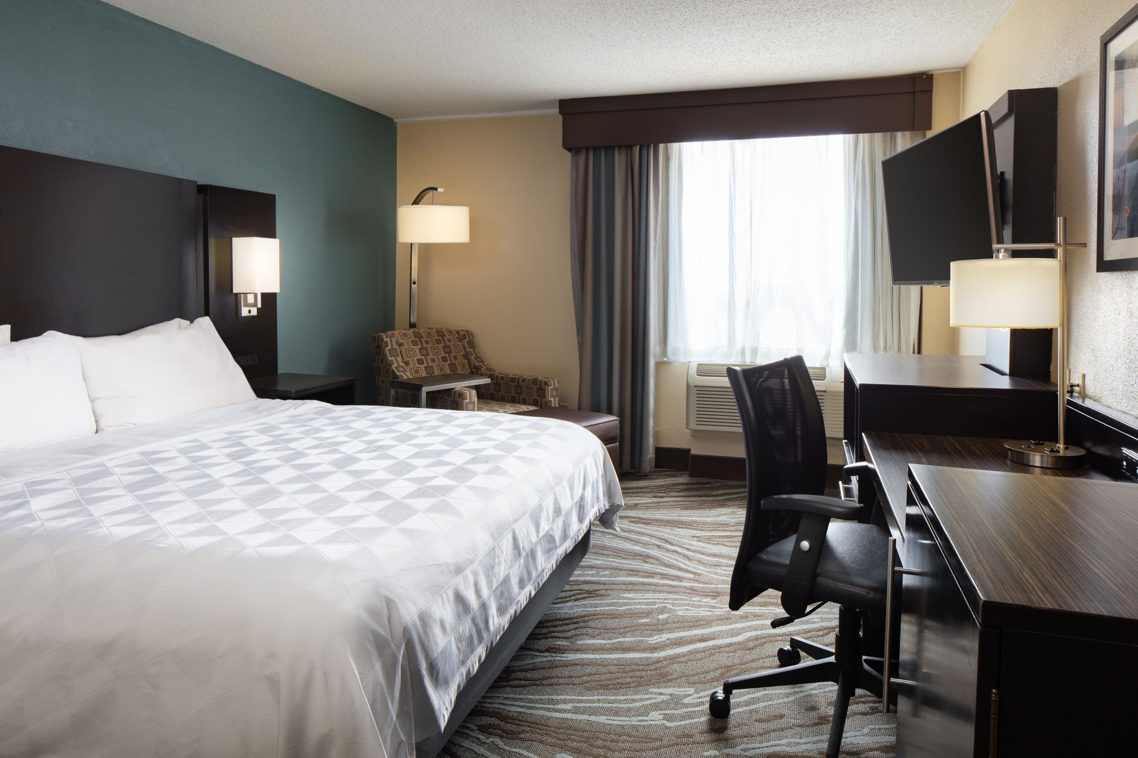 Holiday Inn Rock Island - Quad Cities - Image 4