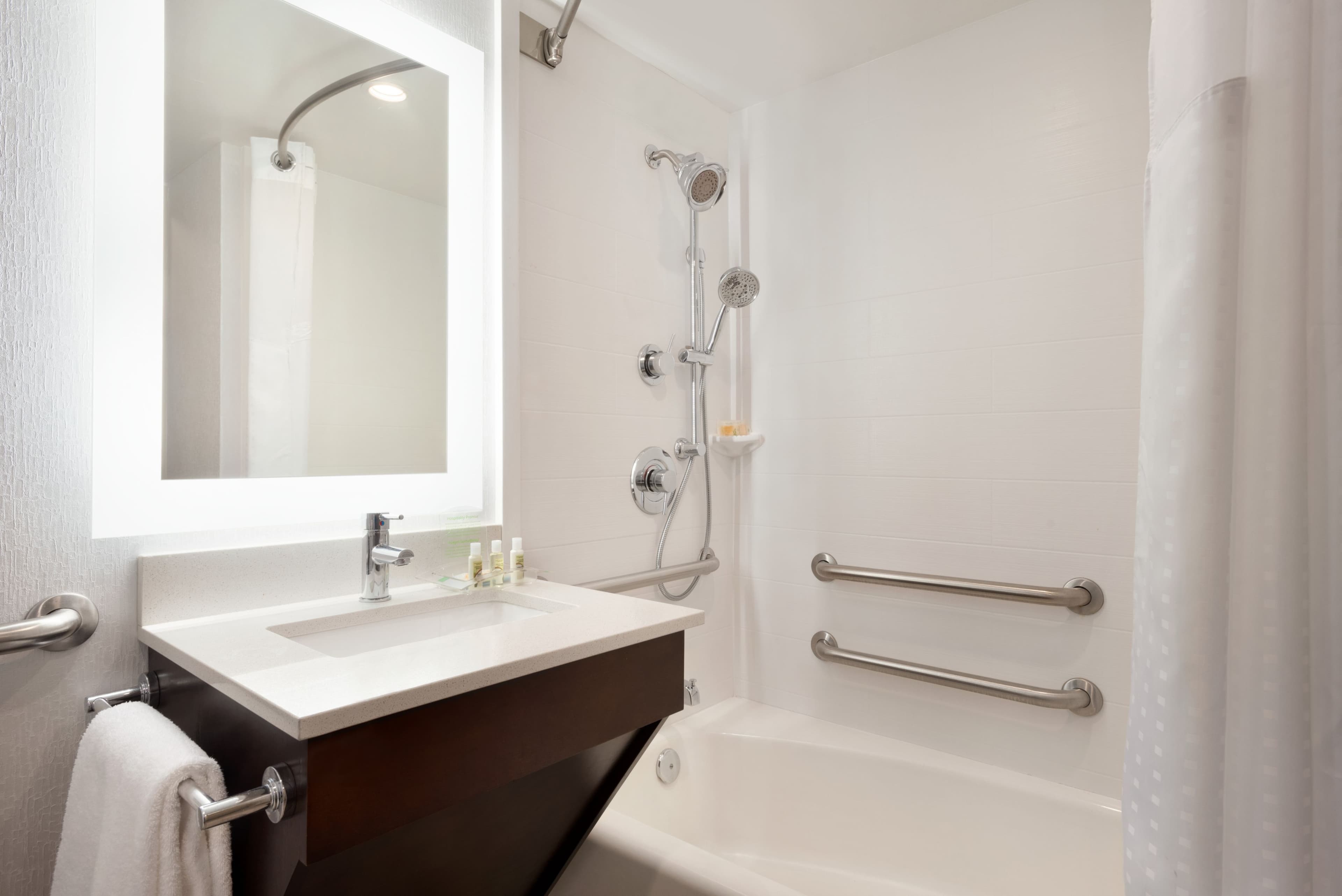 Holiday Inn Rock Island - Quad Cities — 9