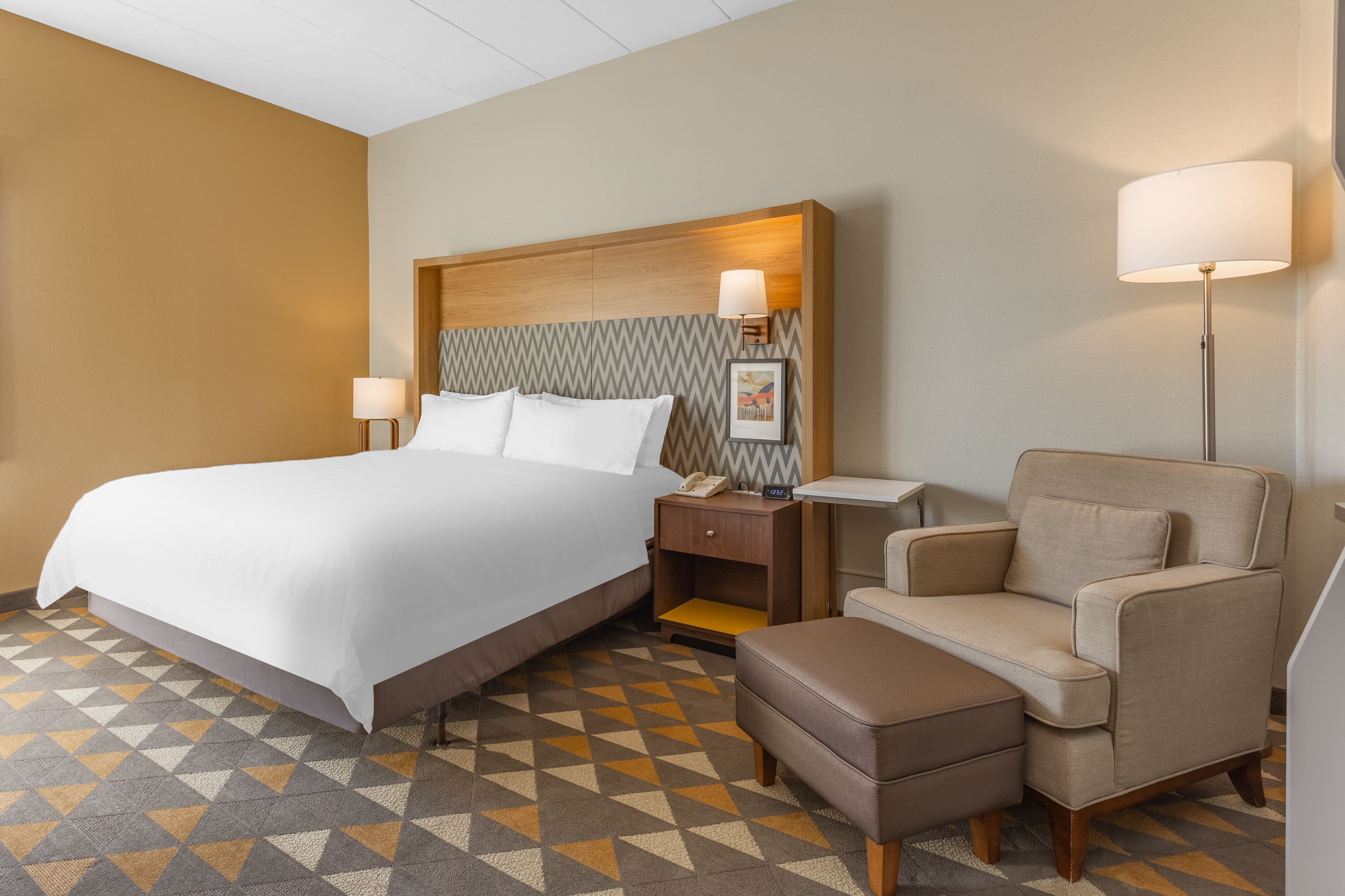 Holiday Inn Rockford(I-90&Rt 20/State St) — 10