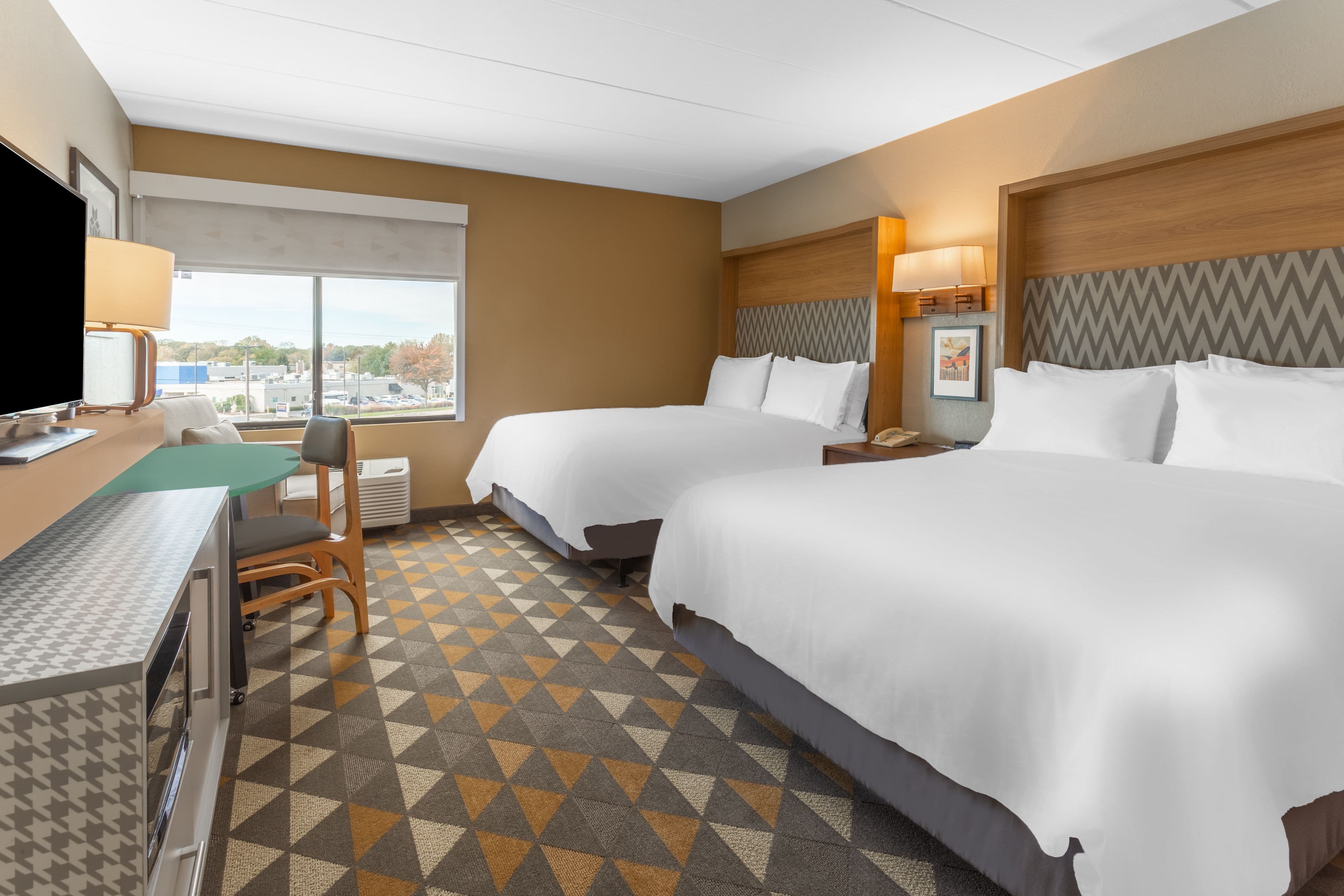 Holiday Inn Rockford(I-90&Rt 20/State St) — 28