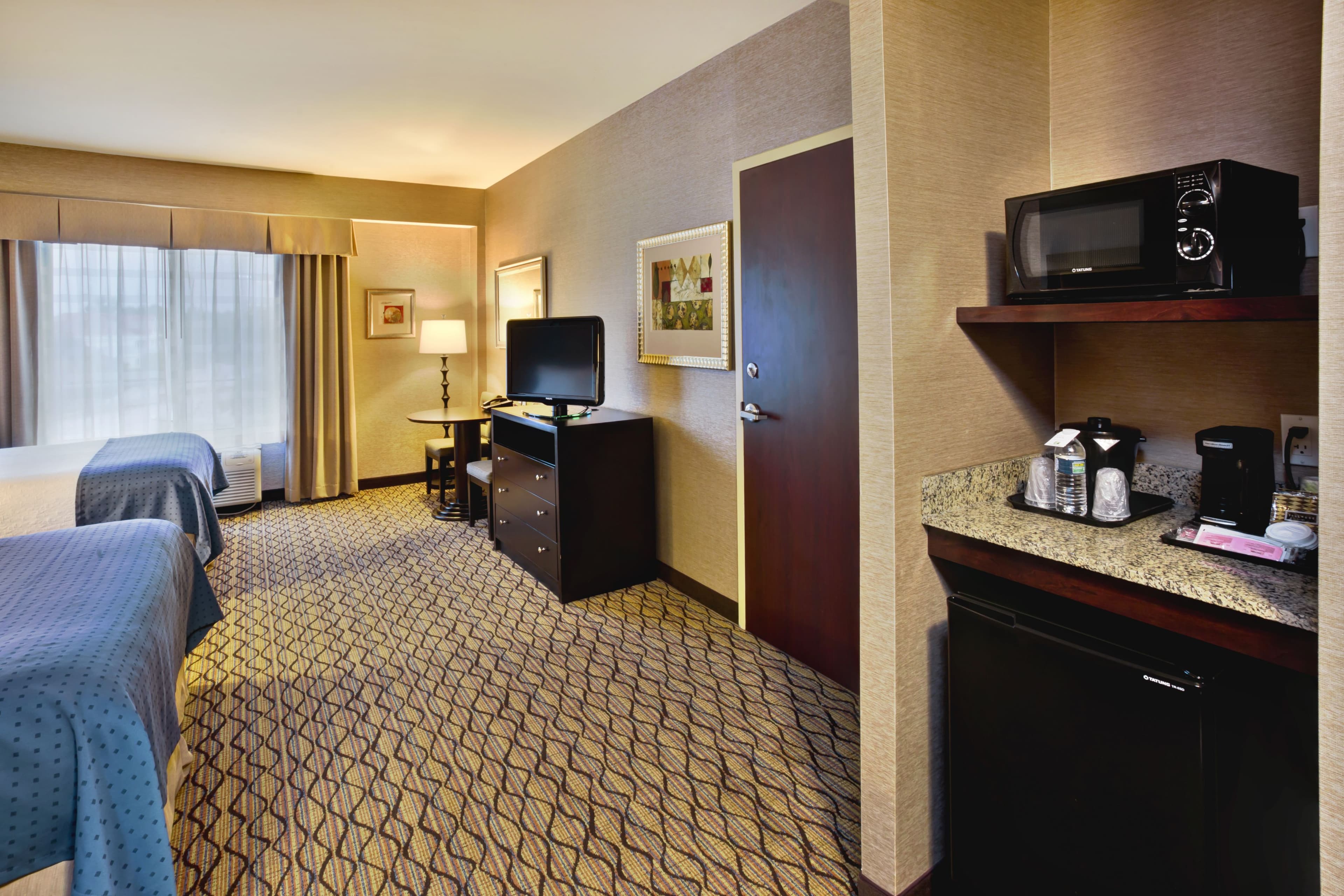 Holiday Inn Detroit Metro Airport — 34