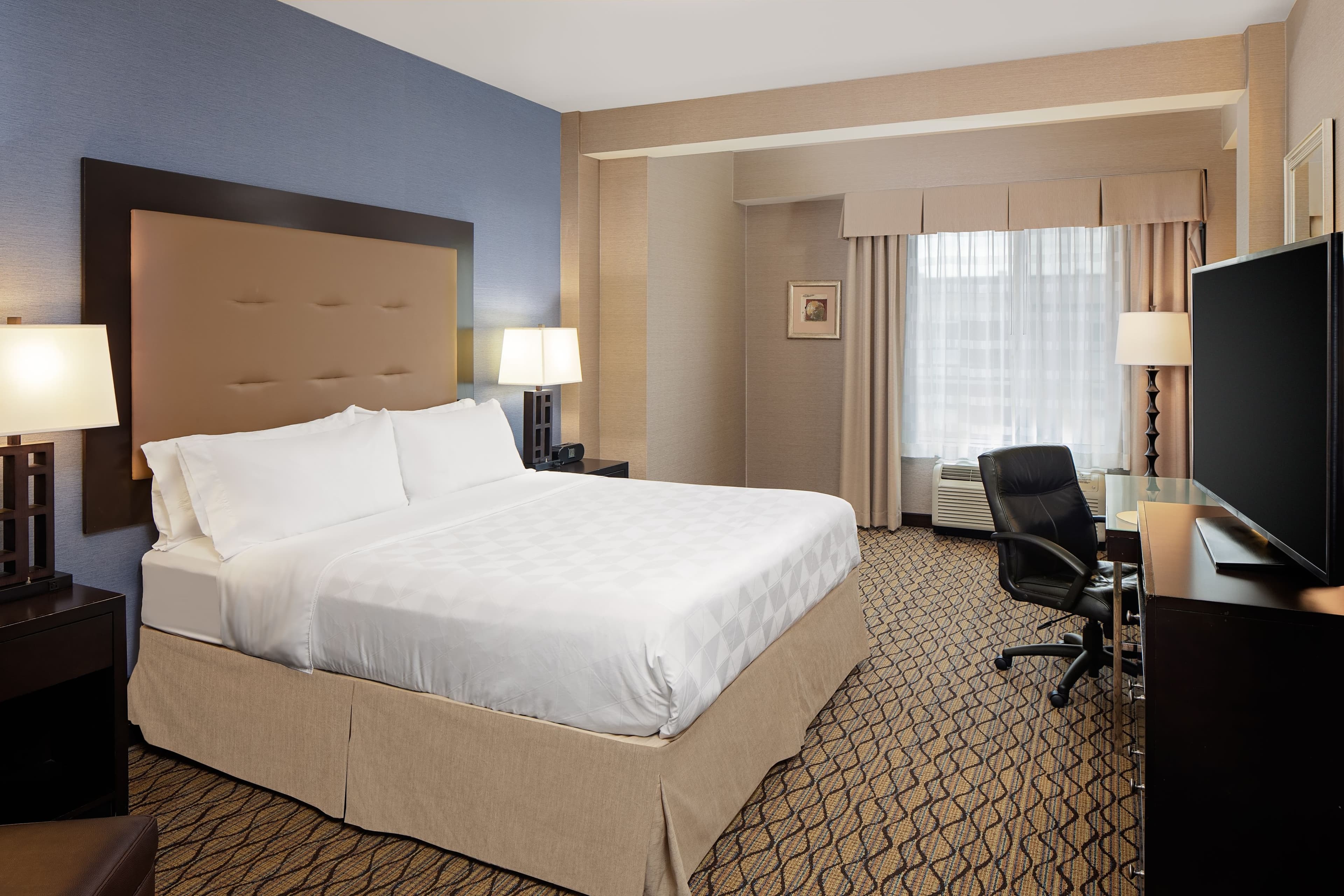 Holiday Inn Detroit Metro Airport — 8