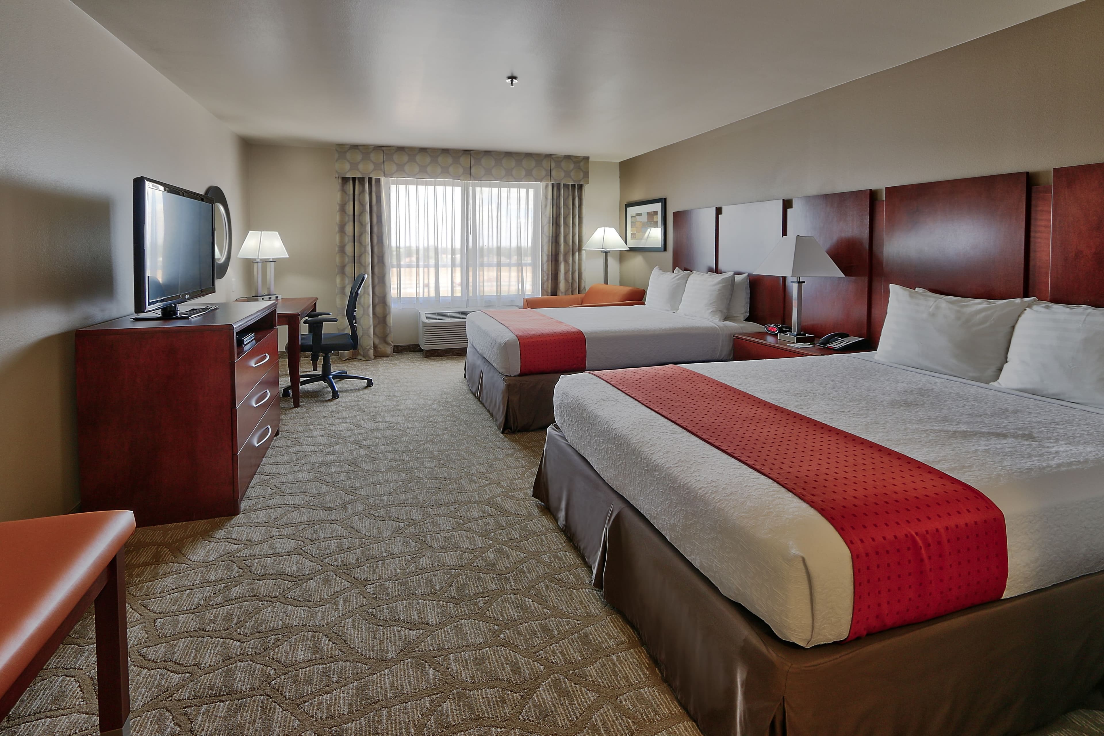 Holiday Inn Roswell — 7