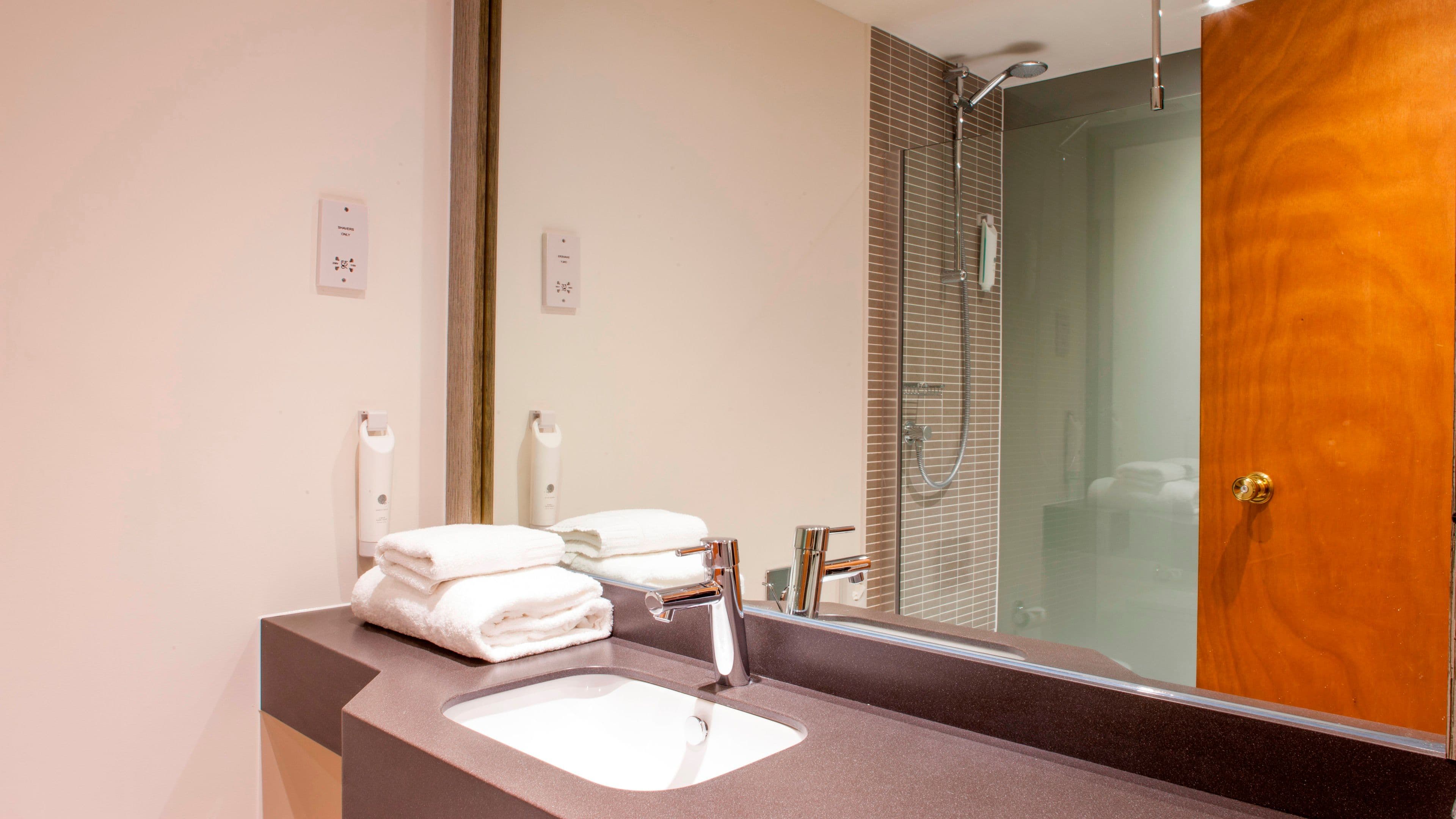 Holiday Inn Rotherham-Sheffield M1,Jct.33 - Image 3