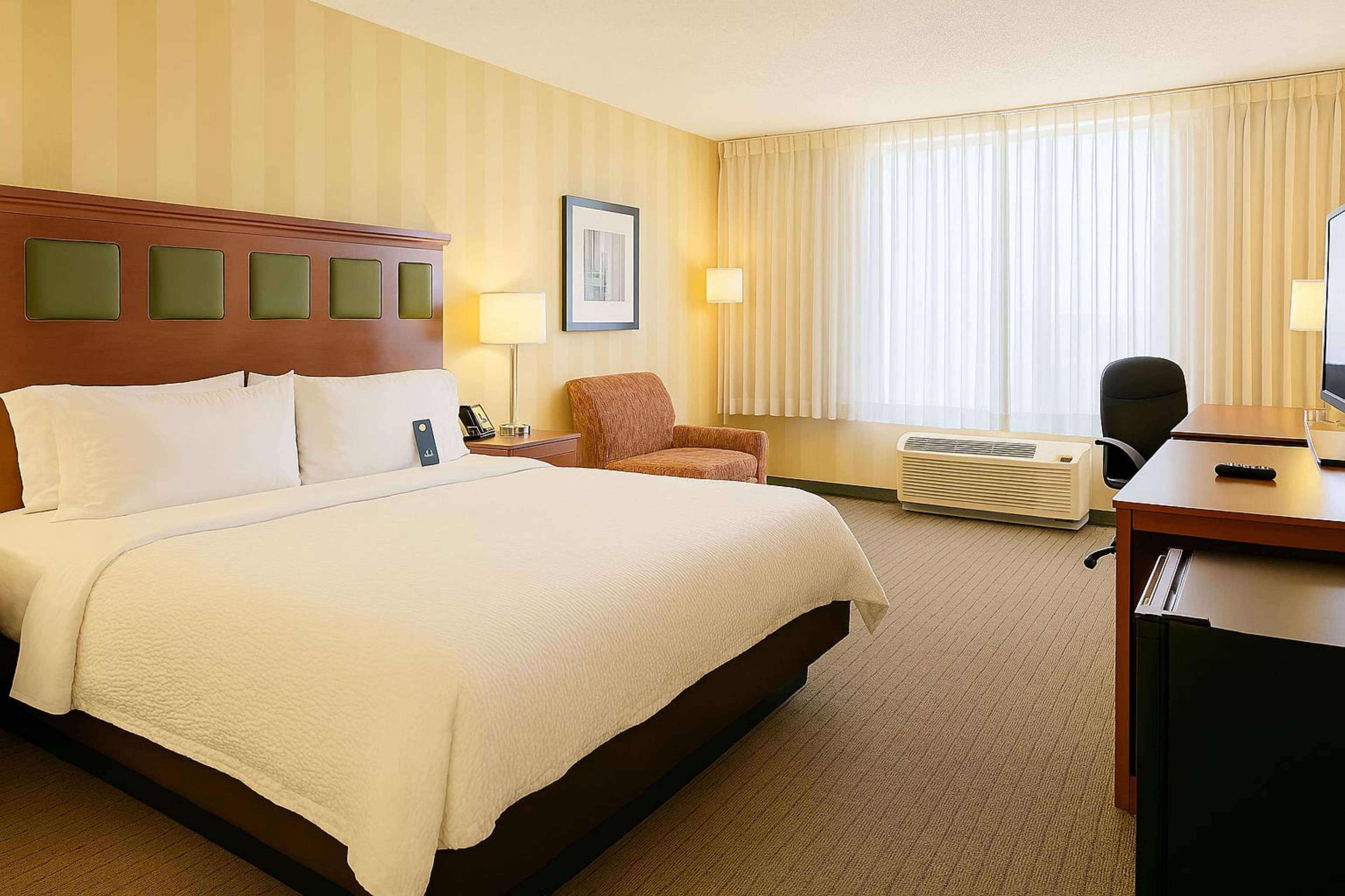 Holiday Inn Sacramento Downtown - Arena - Image 2