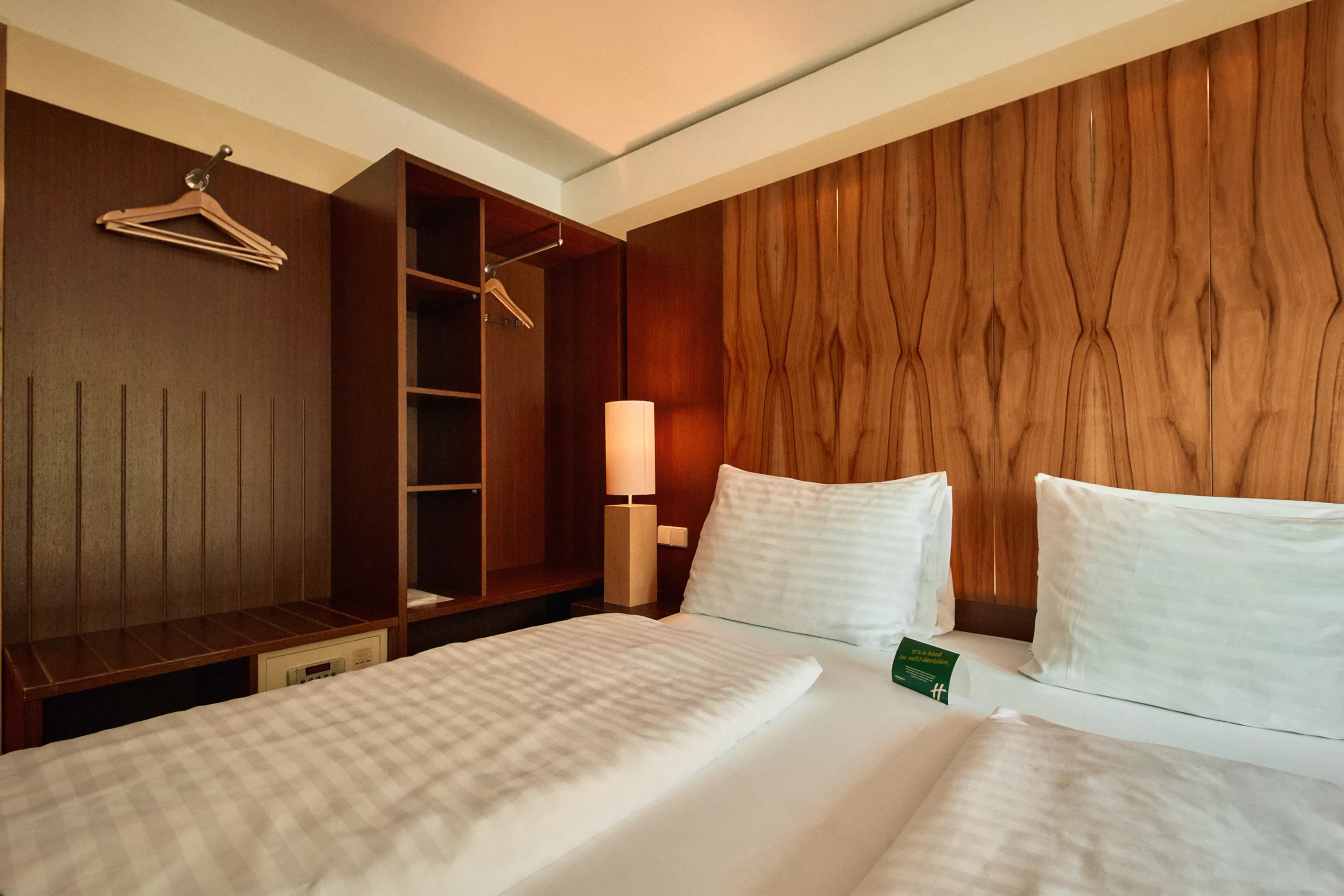 Holiday Inn Salzburg City — 12