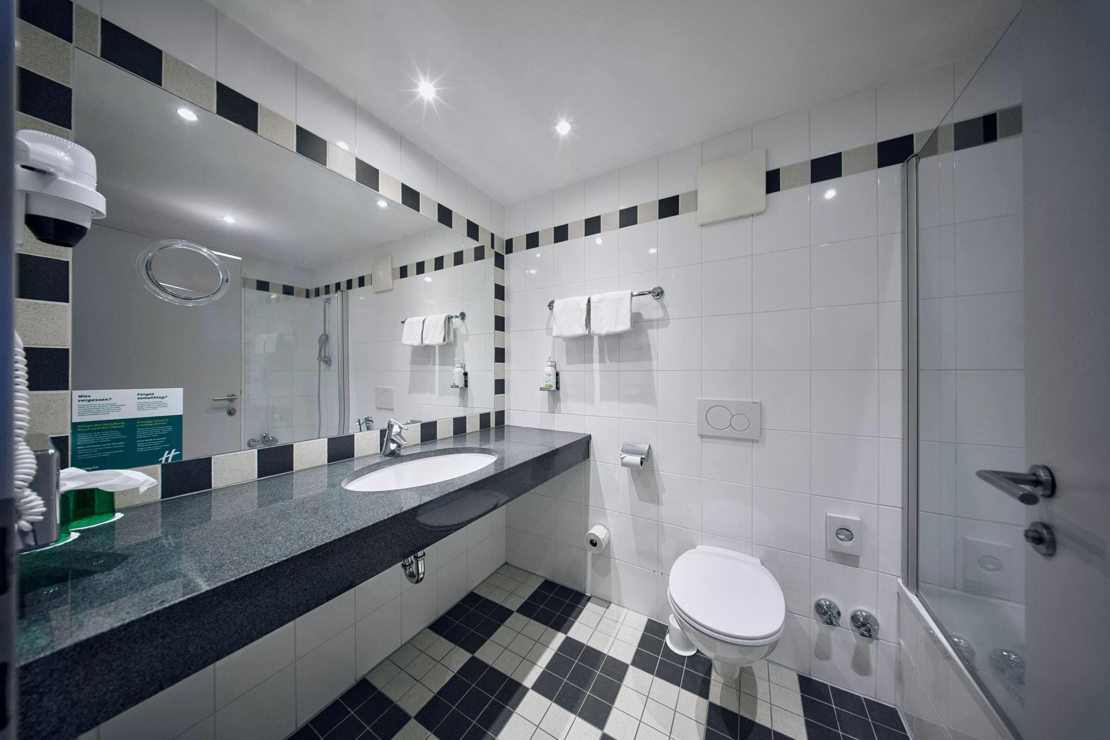 Holiday Inn Salzburg City — 6