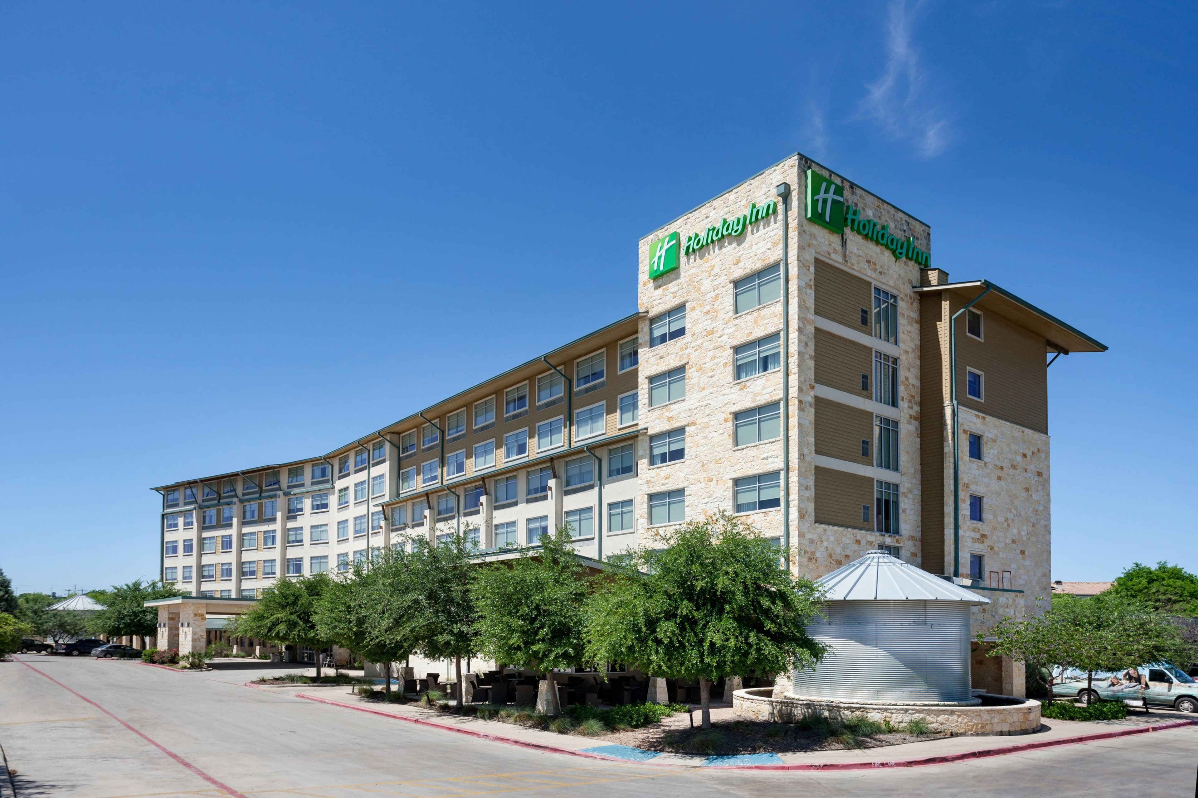 Holiday Inn San Antonio SeaWorld - Image 1