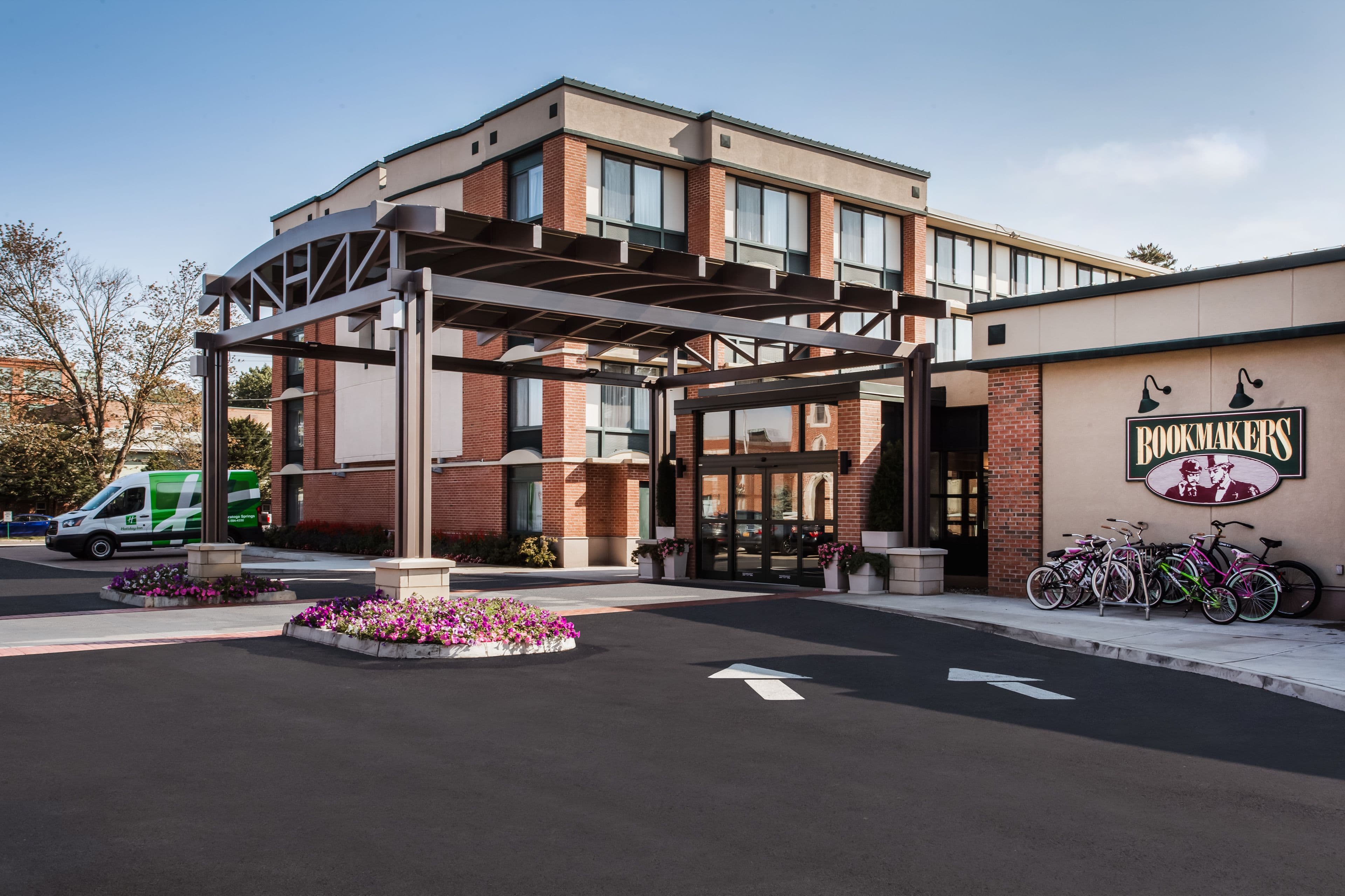 Holiday Inn Saratoga Springs - Image 1