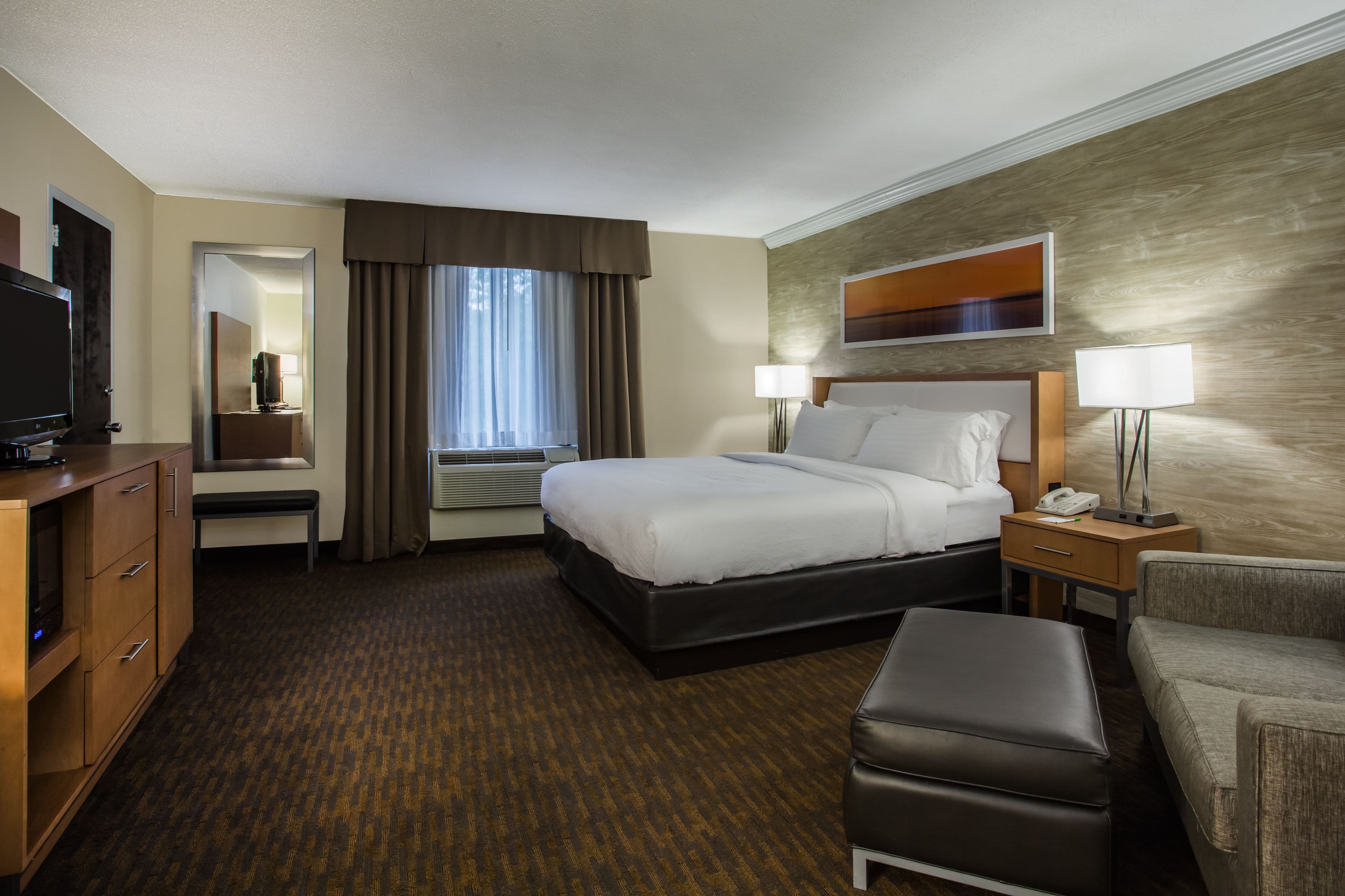 Holiday Inn Saratoga Springs — 8