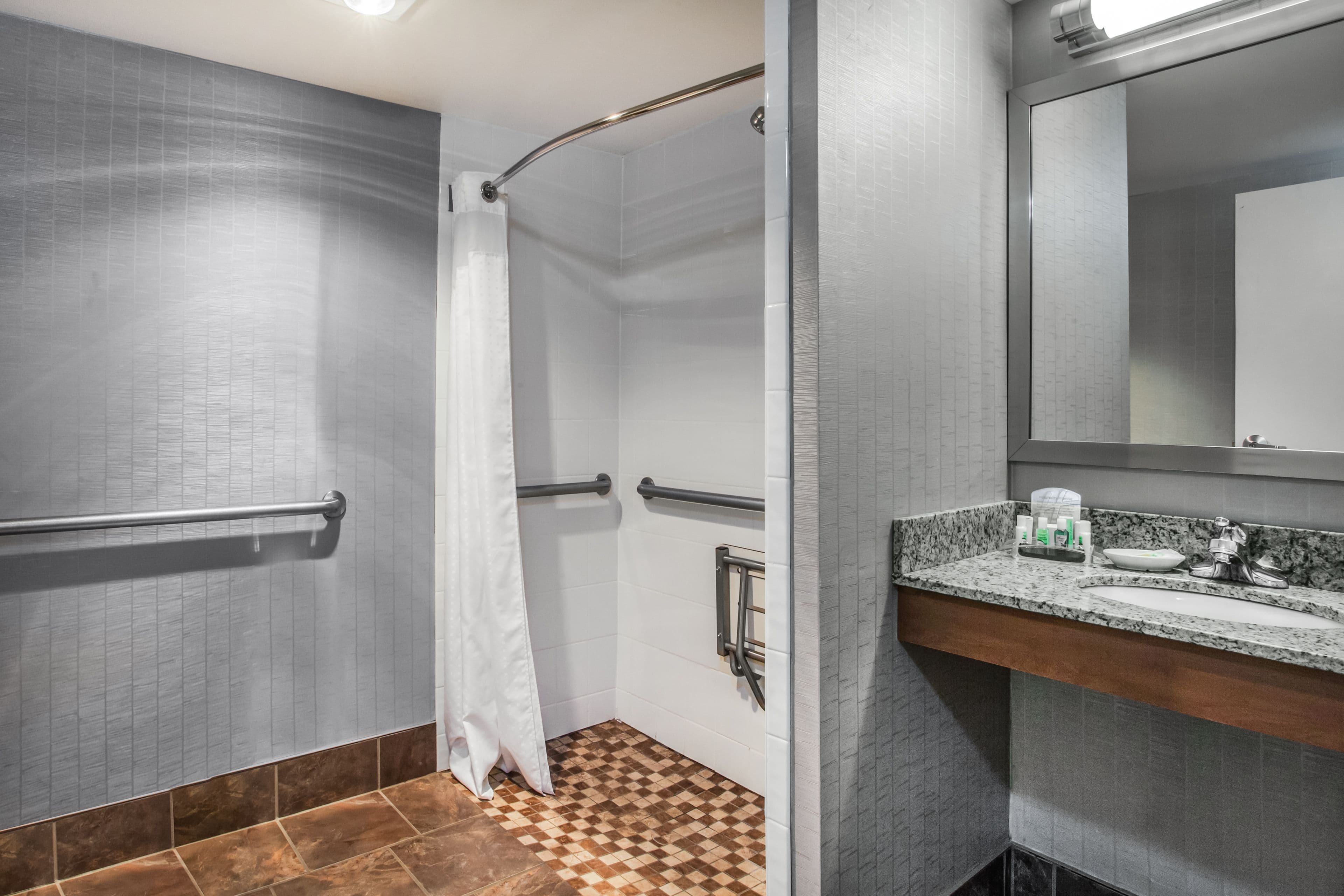 Holiday Inn Saratoga Springs — 15
