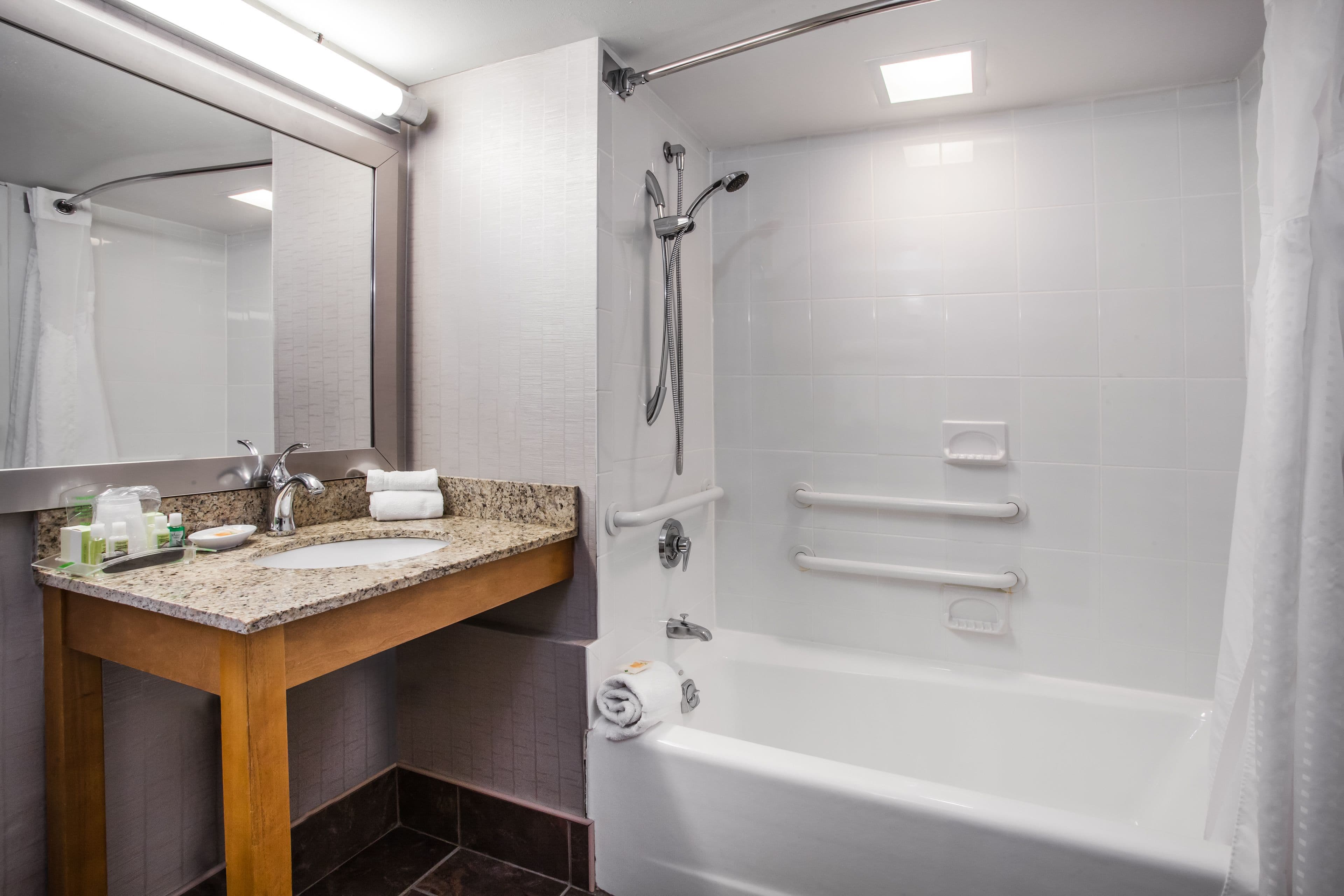 Holiday Inn Saratoga Springs — 17