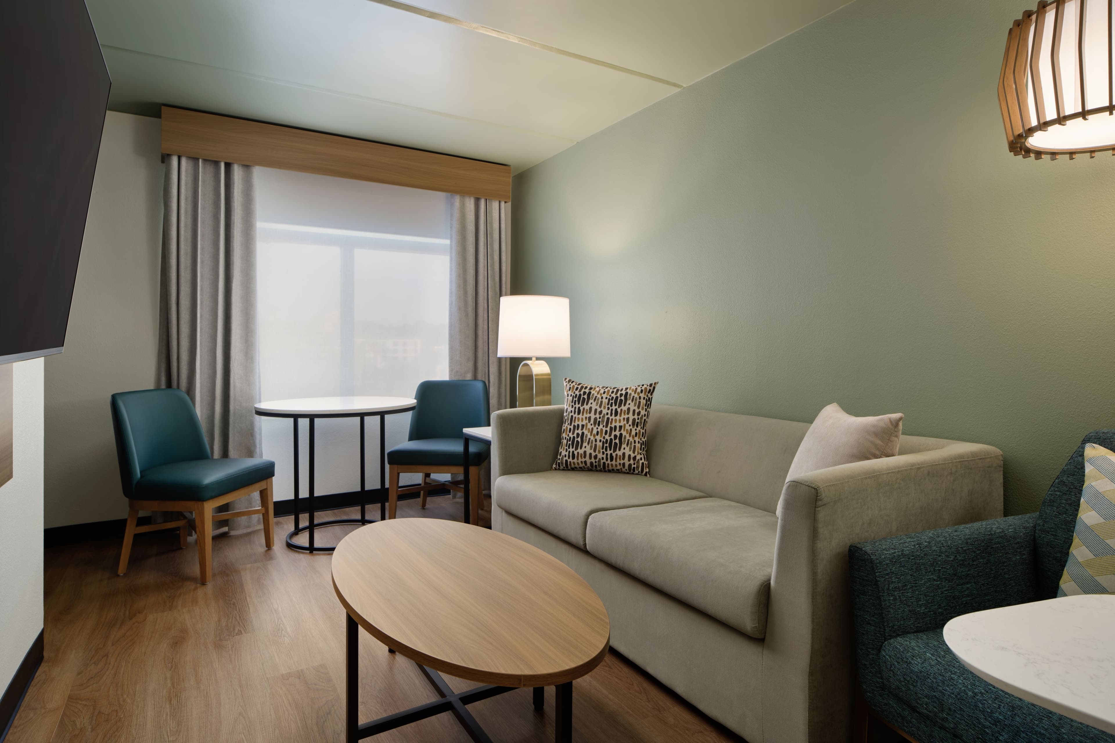Holiday Inn Savannah S - I-95 Gateway — 40