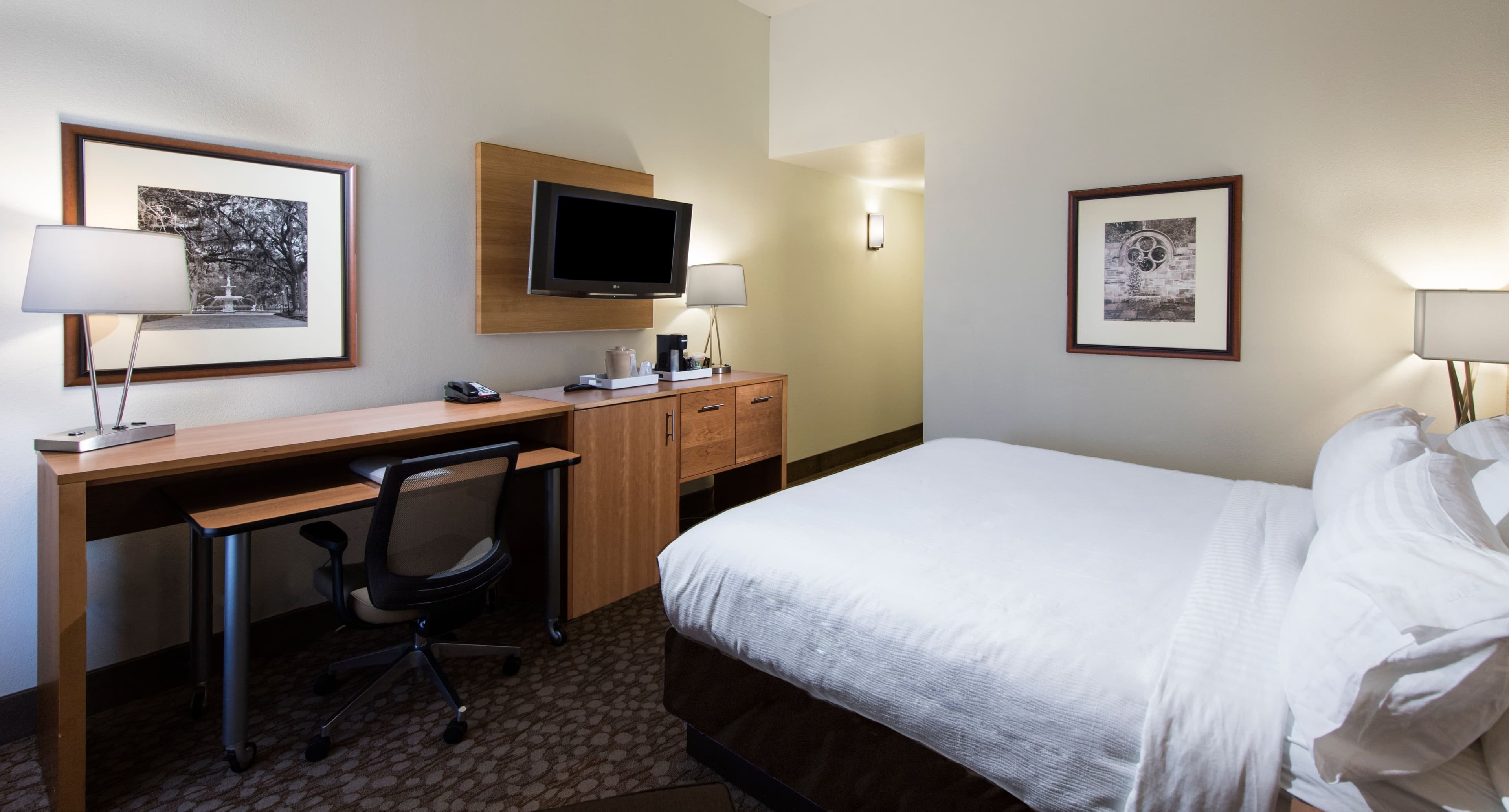 Holiday Inn Savannah Historic District — 8