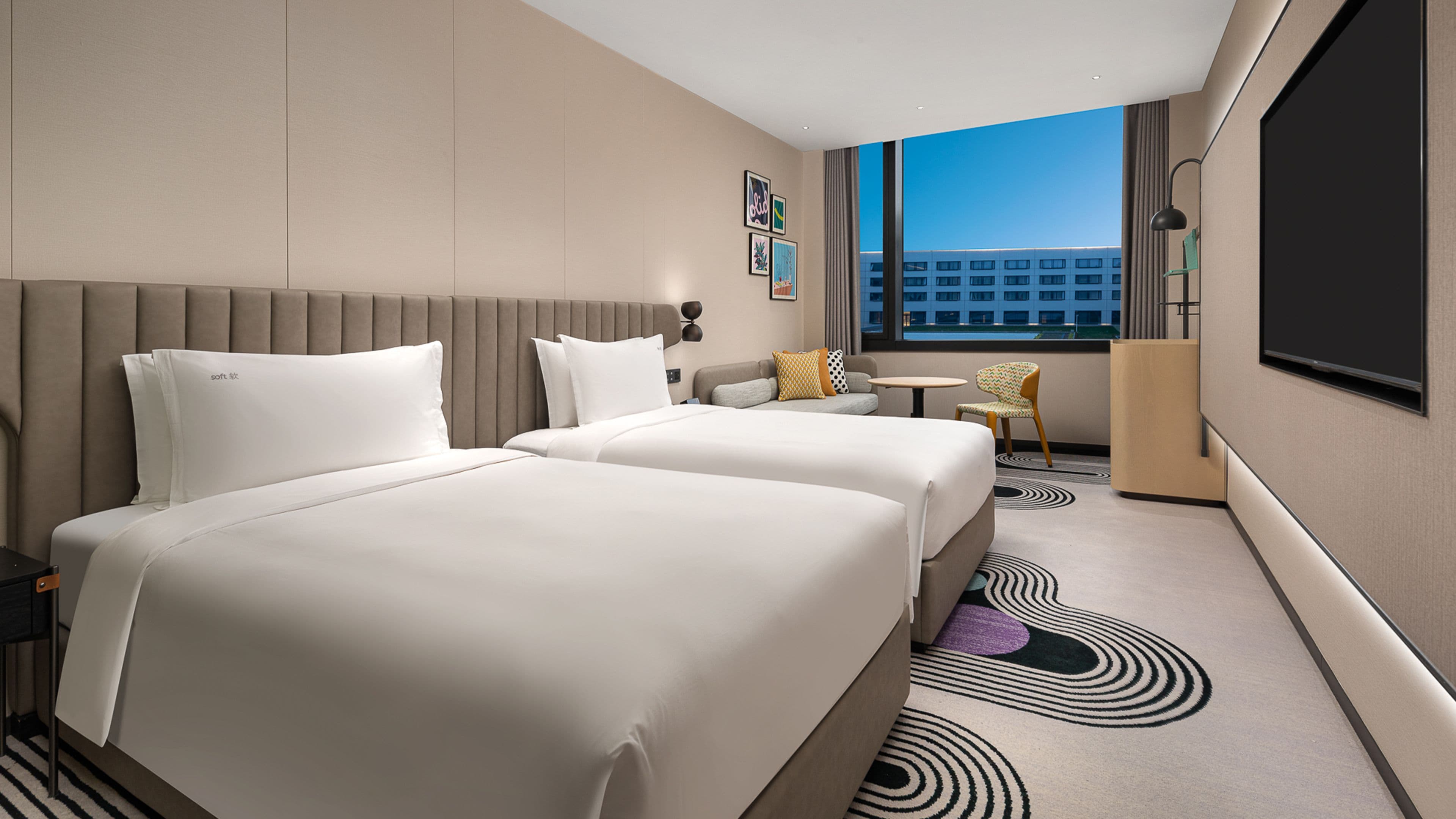 Holiday Inn Shanghai Pudong Airport - Image 4