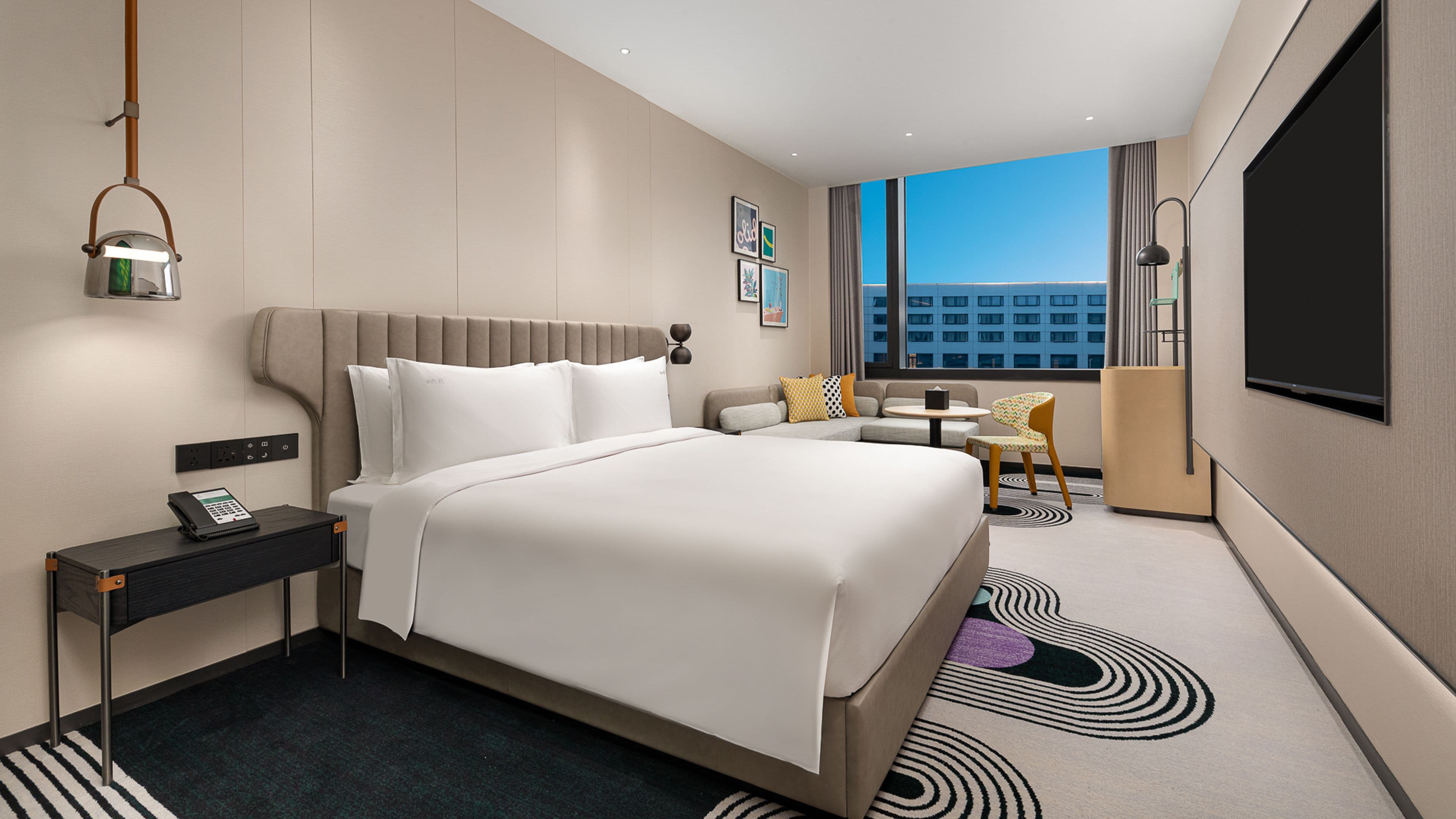 Holiday Inn Shanghai Pudong Airport - Image 2