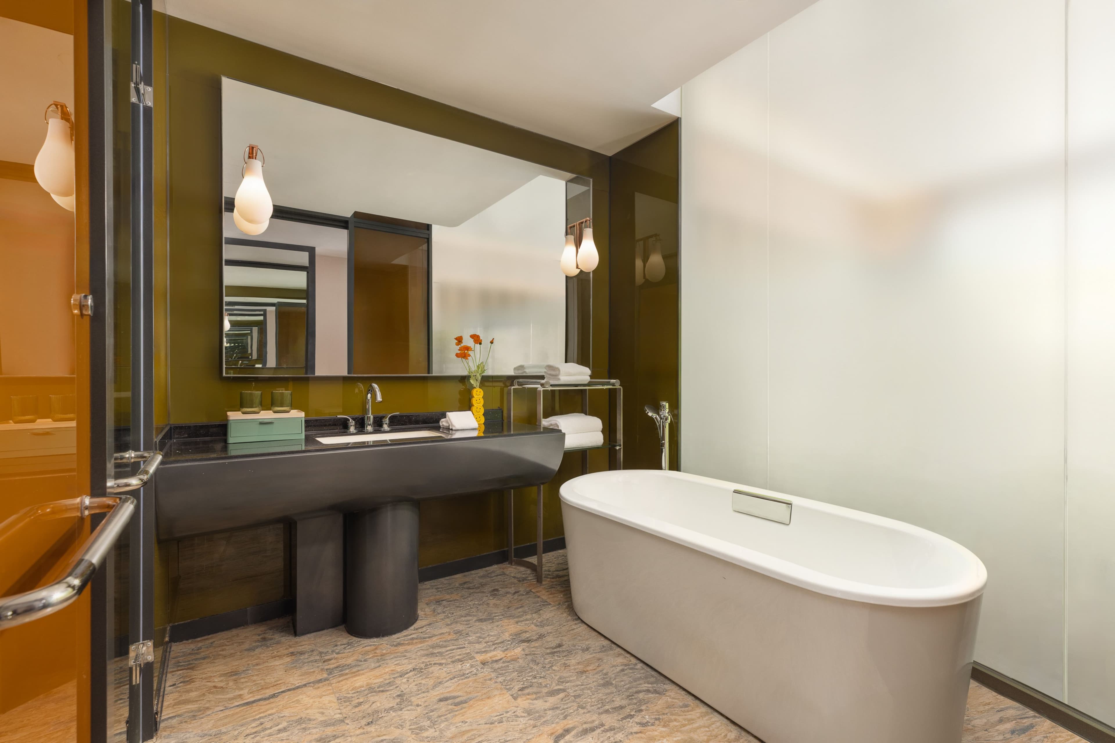 Holiday Inn Shanghai Minhang Center - Image 4