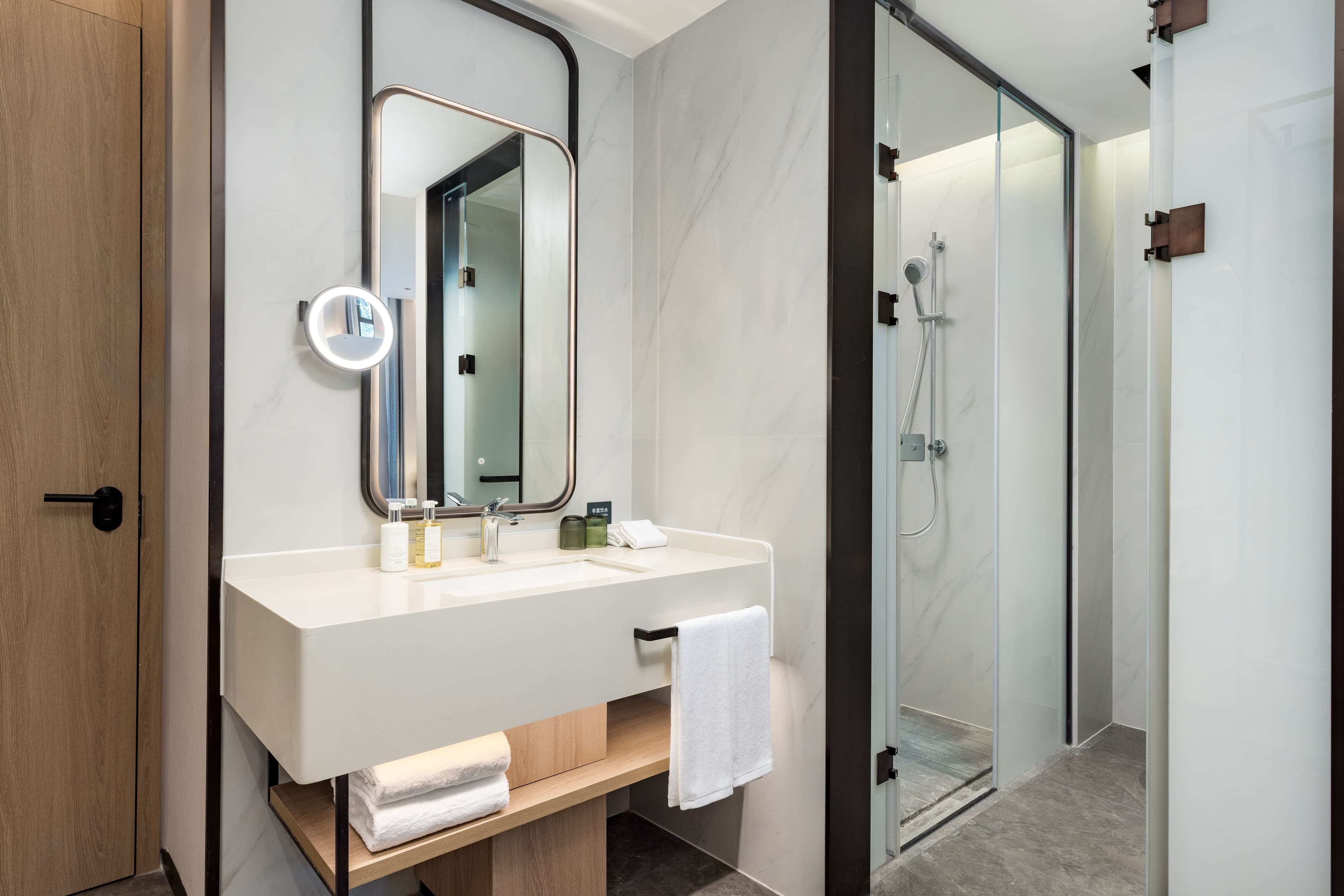 Holiday Inn Shanghai Tourism Zone — 10