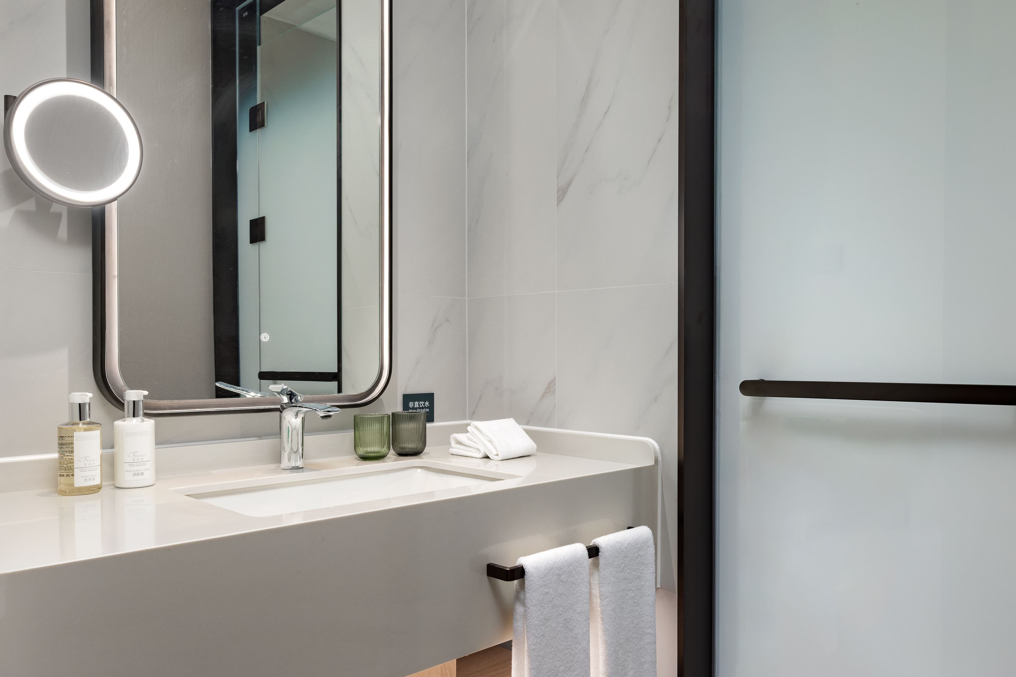Holiday Inn Shanghai Tourism Zone - Image 3