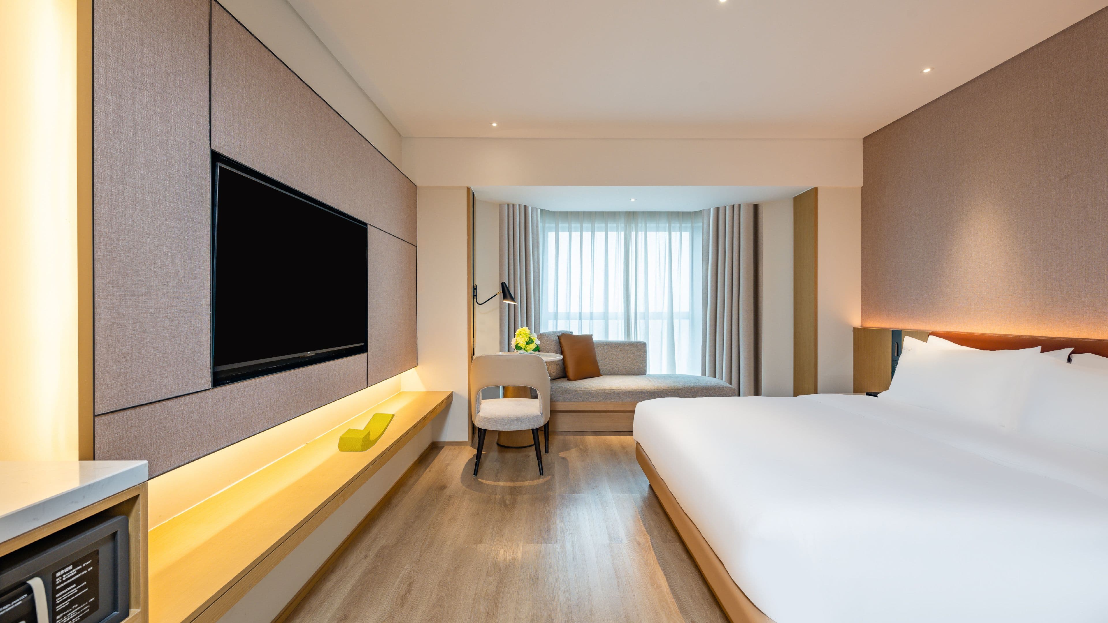 Holiday Inn Shanghai Huaxia - Image 2