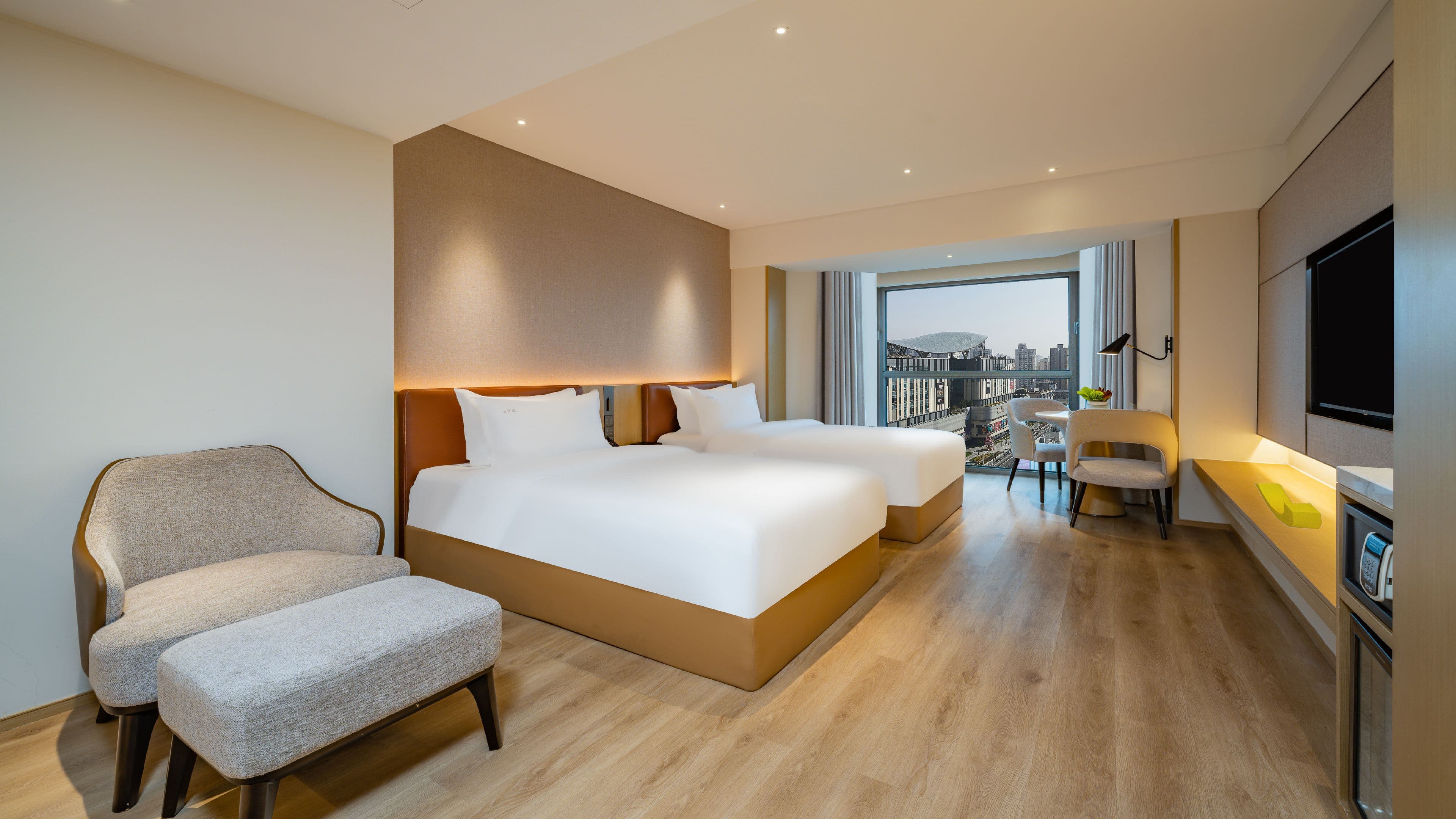 Holiday Inn Shanghai Huaxia — 22