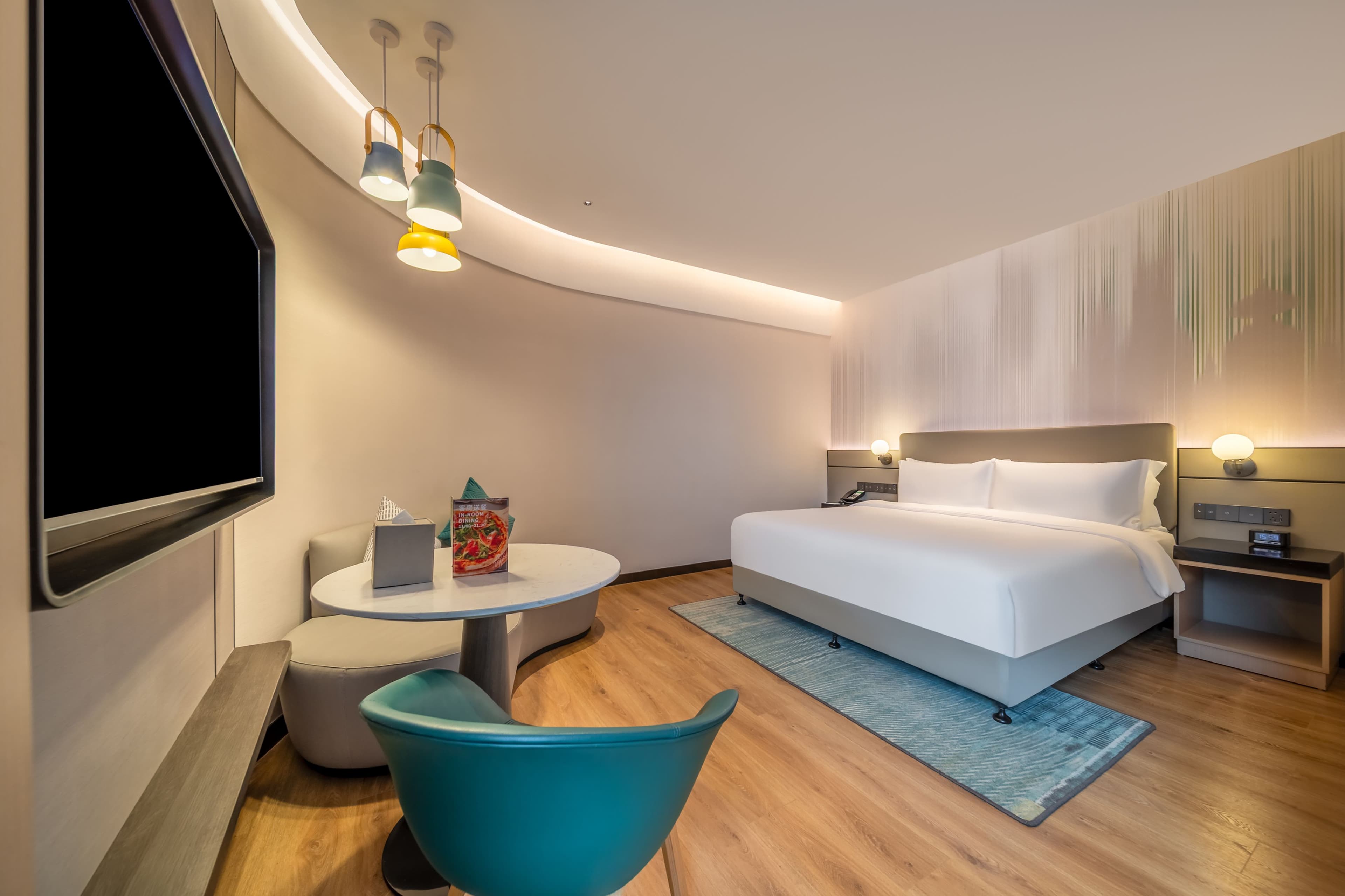 Holiday Inn Shanghai Nanjing Road — 2