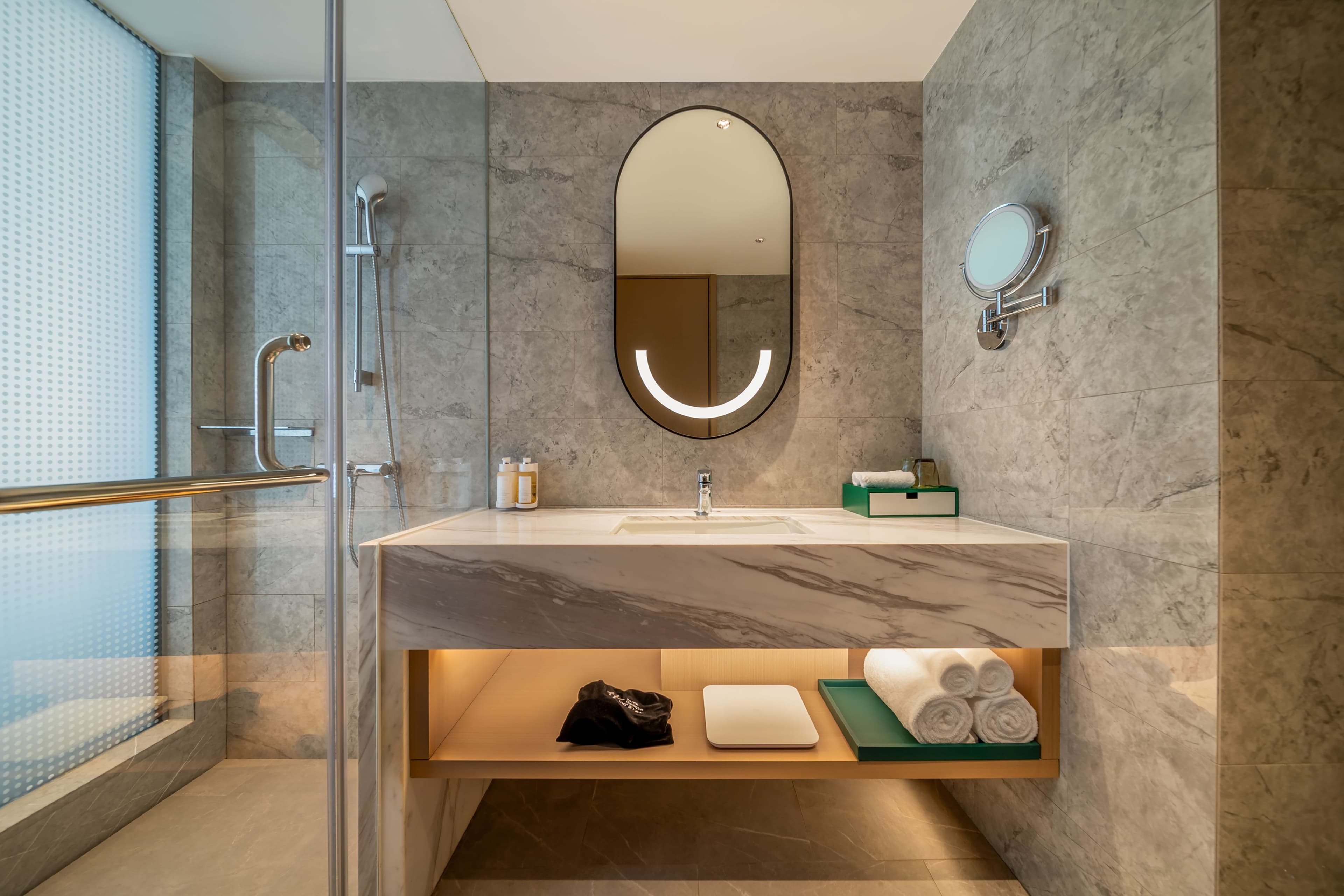 Holiday Inn Shanghai Nanjing Road — 12