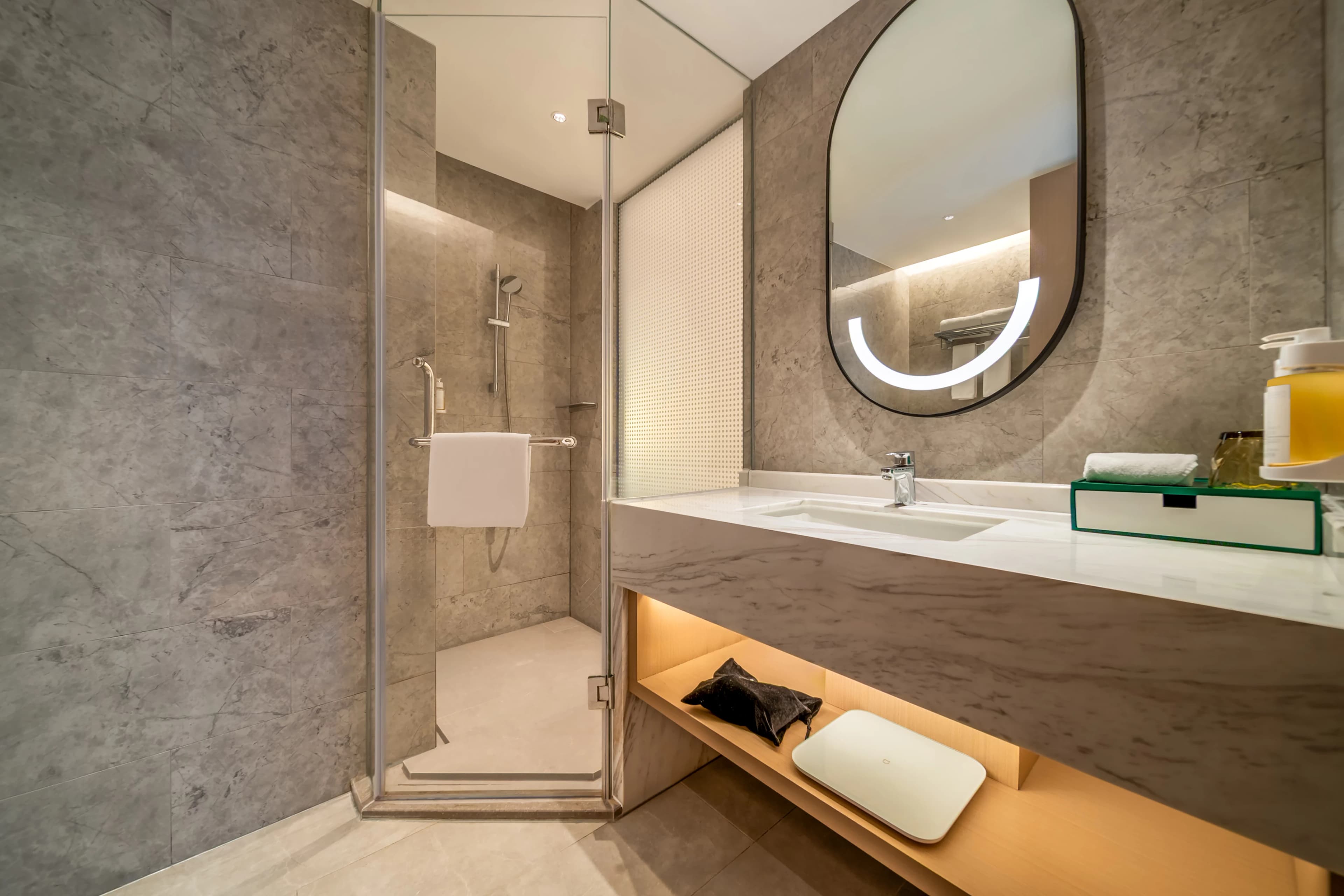 Holiday Inn Shanghai Nanjing Road — 3